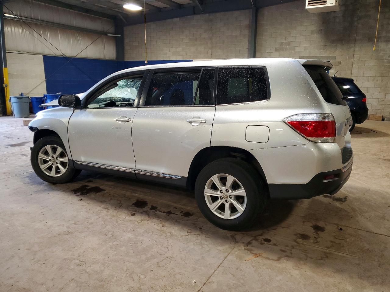 2011 Toyota Highlander Base Gray vin: 5TDBK3EH8BS053886