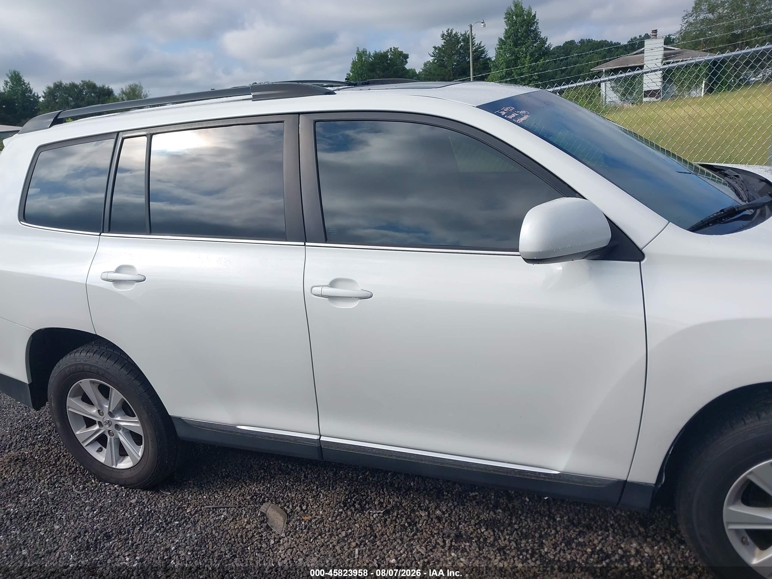2011 Toyota Highlander Se V6 White vin: 5TDBK3EH8BS067948