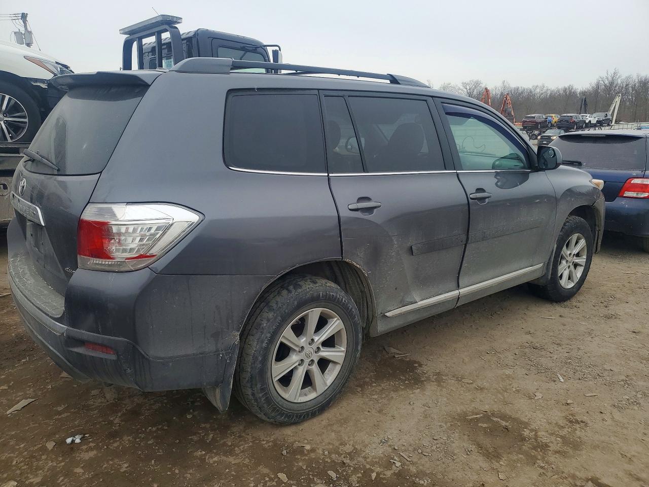 2011 Toyota Highlander Base Серый vin: 5TDBK3EH8BS069697