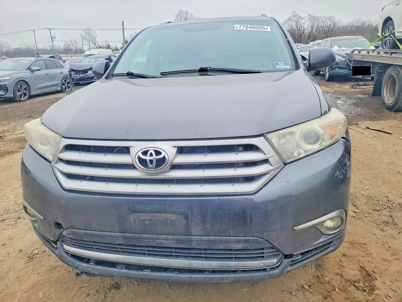 2011 Toyota Highlander Base Серый vin: 5TDBK3EH8BS069697