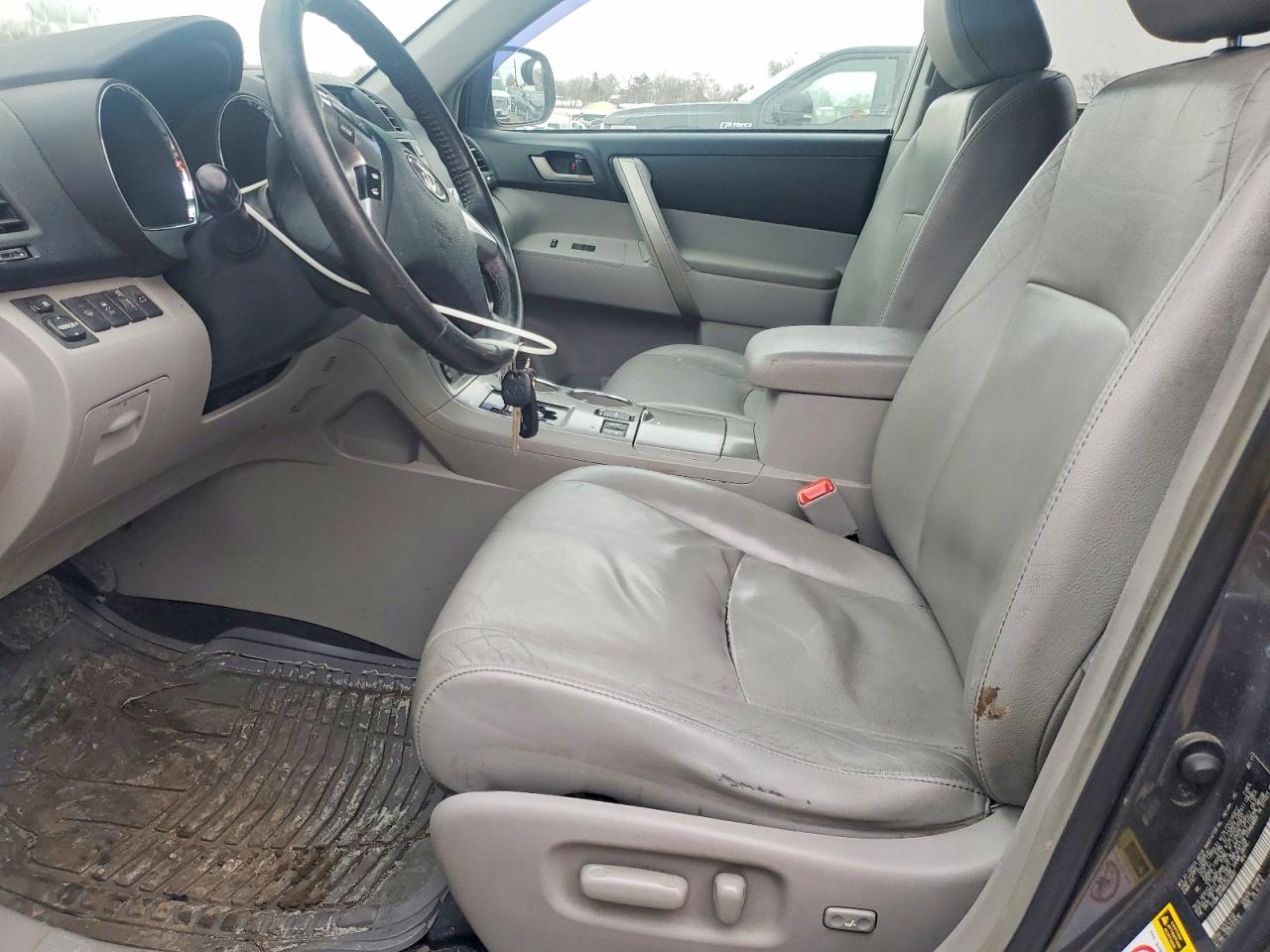 2011 Toyota Highlander Base Серый vin: 5TDBK3EH8BS069697