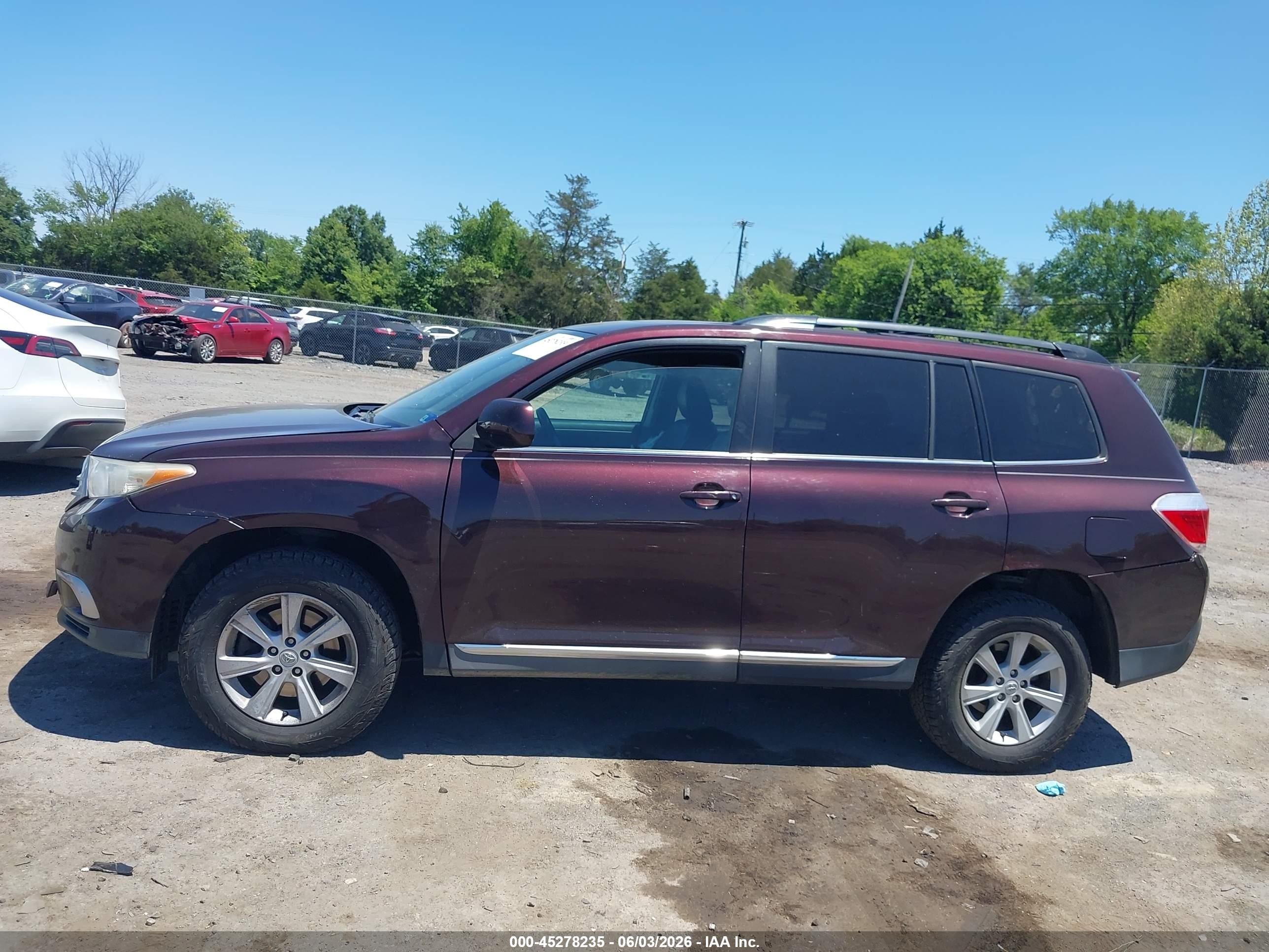 2011 Toyota Highlander Se V6 Burgundy vin: 5TDBK3EH8BS070770