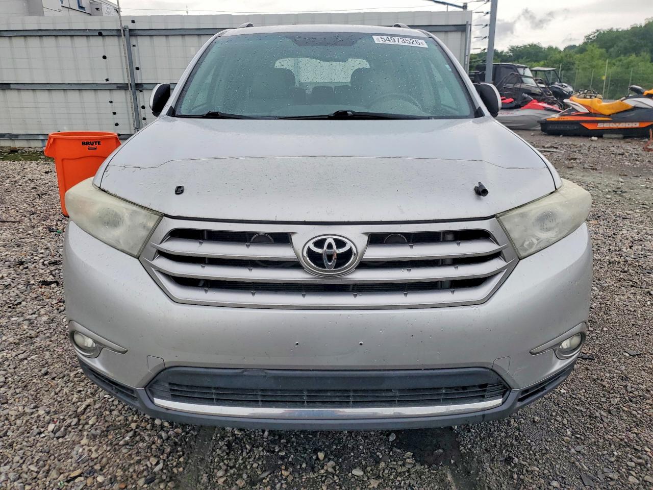 2011 Toyota Highlander Base Серебряный vin: 5TDBK3EH8BS079775