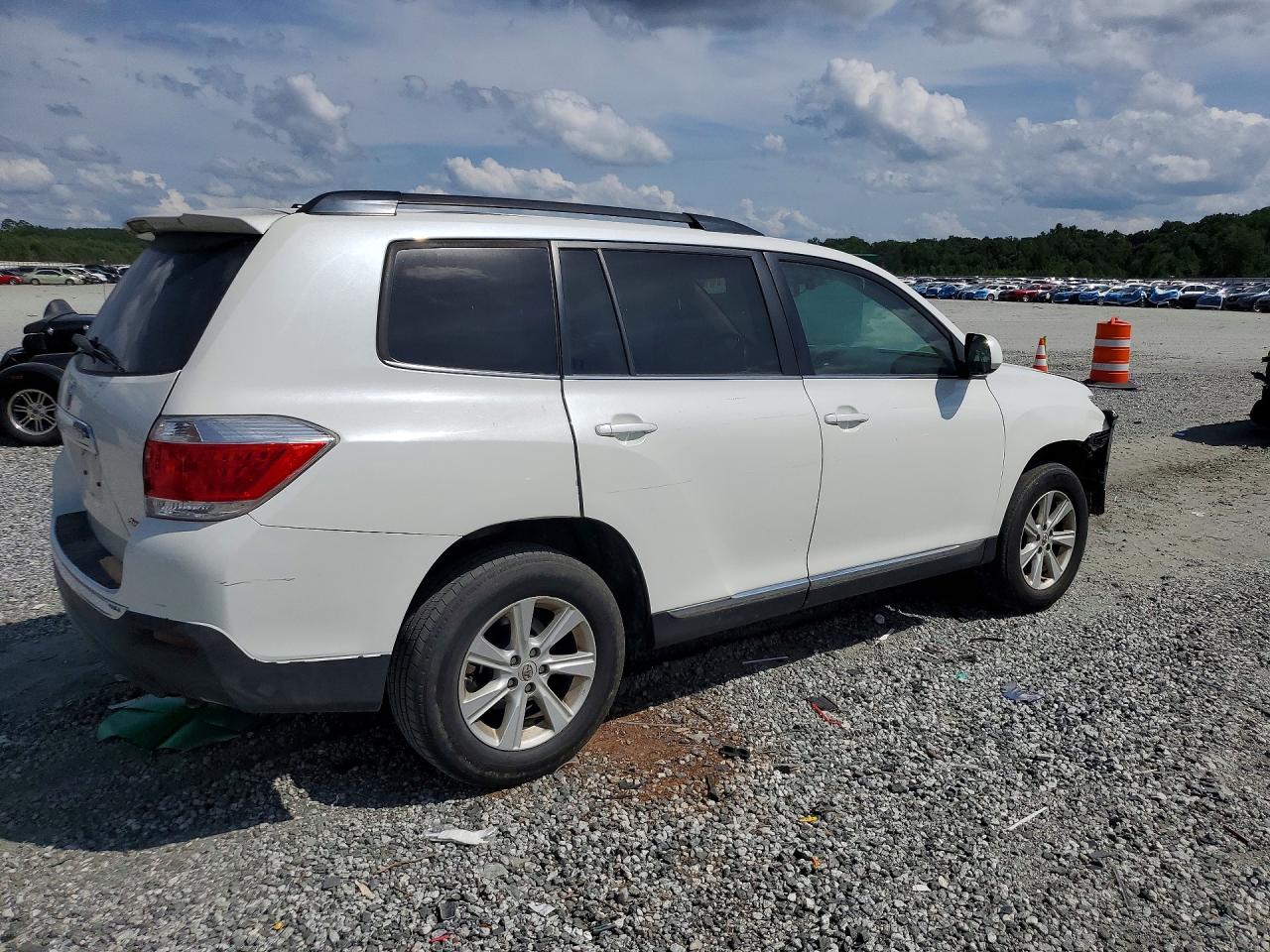 2012 Toyota Highlander Se White vin: 5TDBK3EH8CS117622