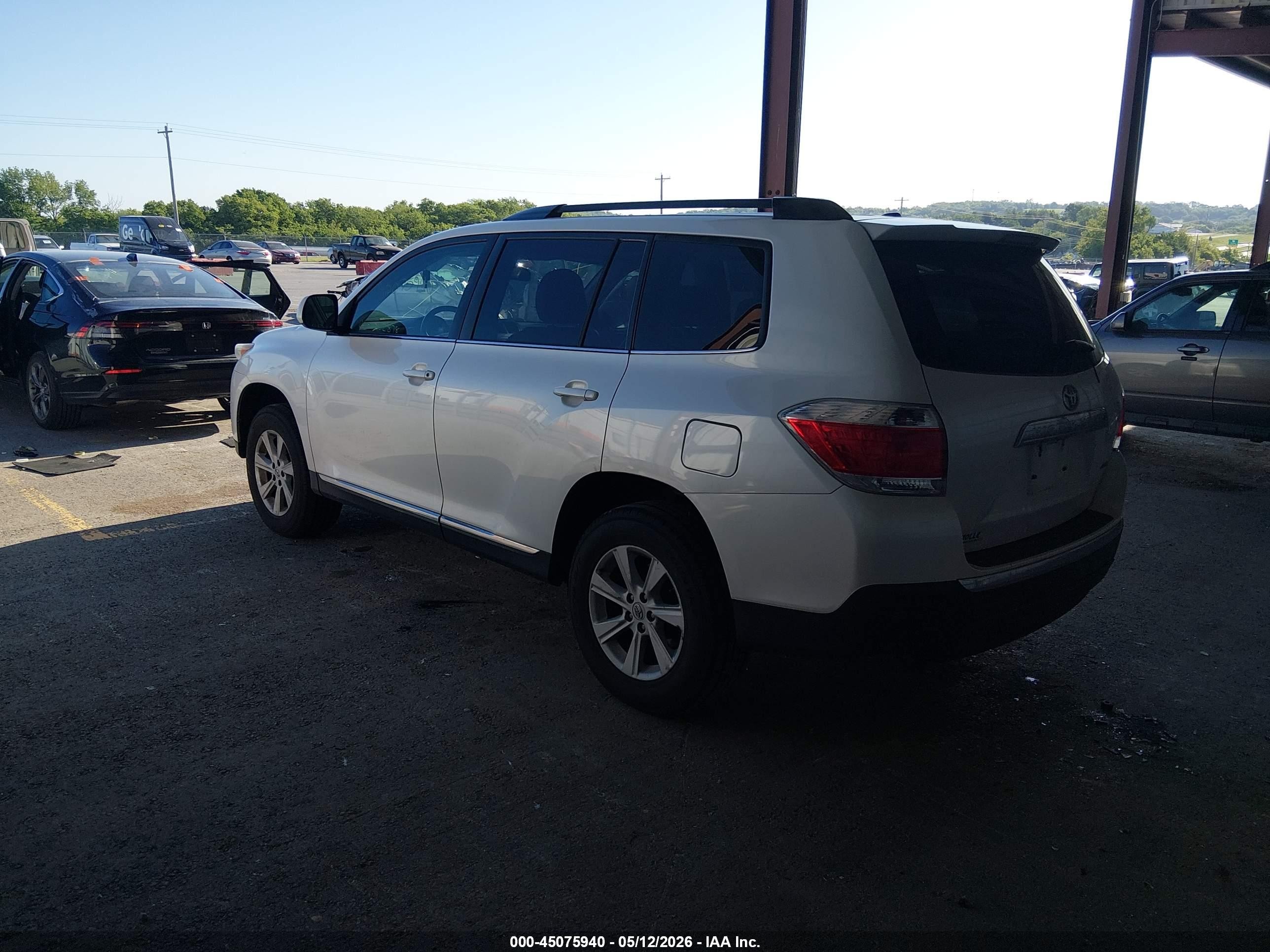 2012 Toyota Highlander Se V6 Белый vin: 5TDBK3EH8CS146859