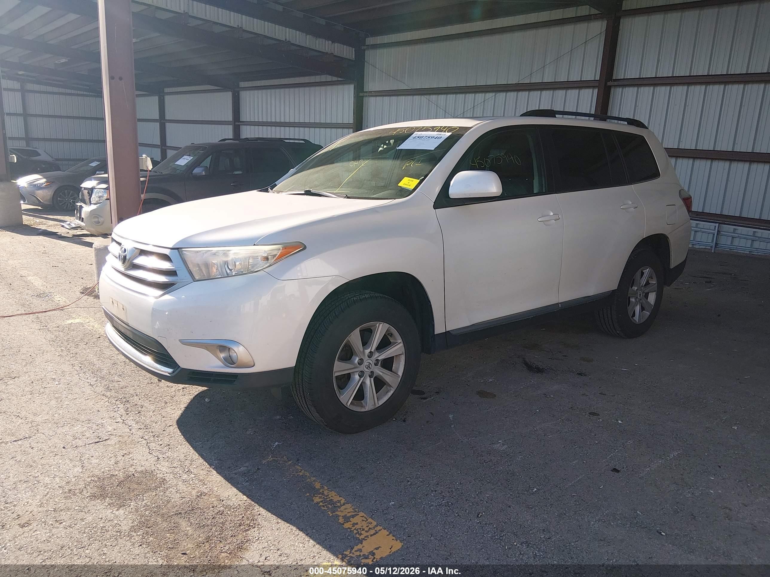 2012 Toyota Highlander Se V6 Белый vin: 5TDBK3EH8CS146859