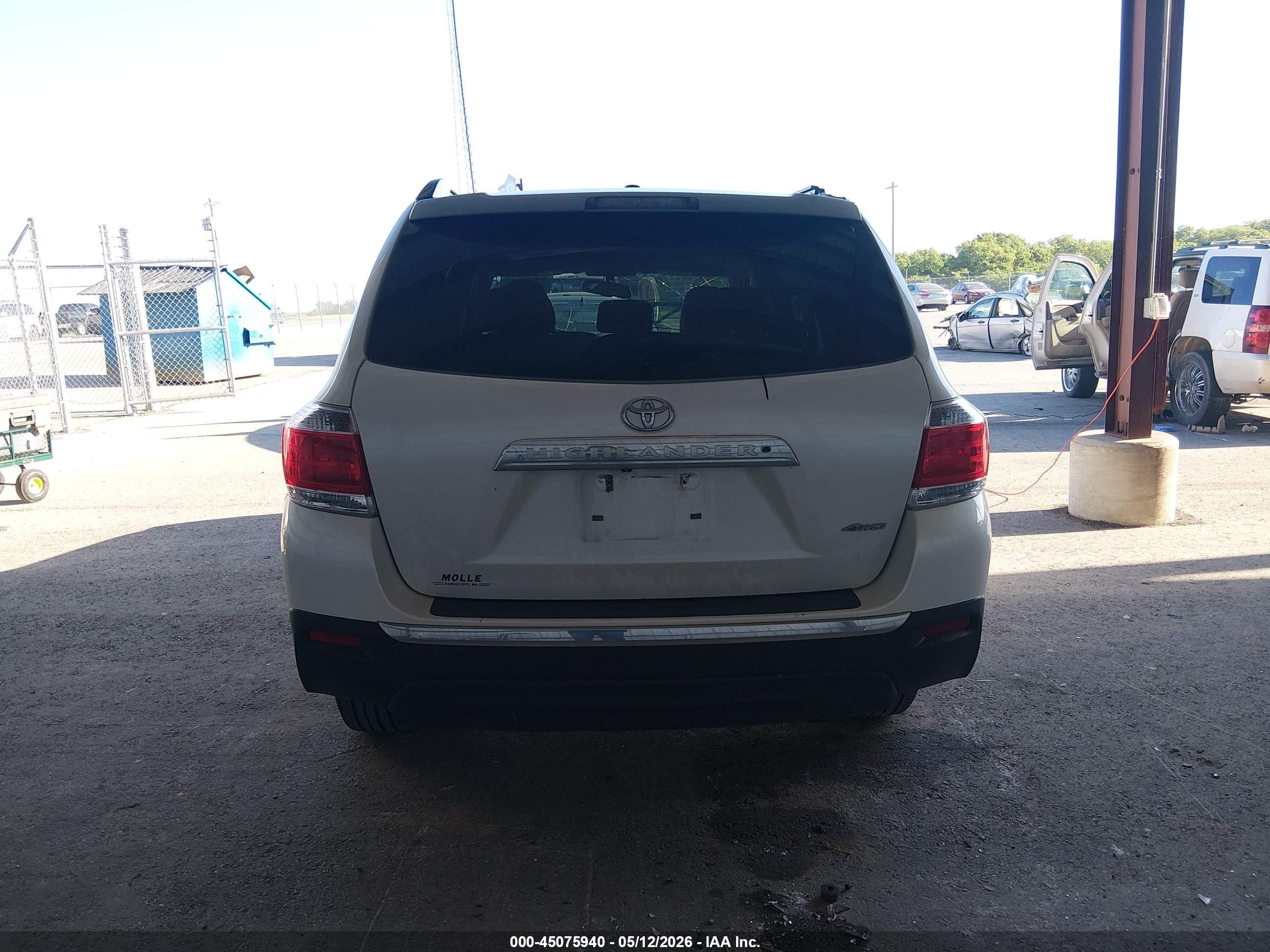 2012 Toyota Highlander Se V6 Белый vin: 5TDBK3EH8CS146859