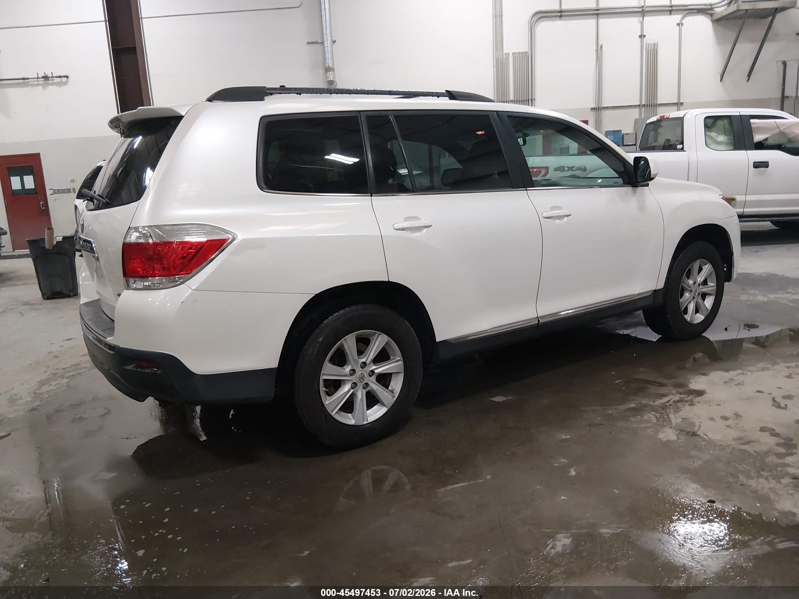 2012 Toyota Highlander Se V6 White vin: 5TDBK3EH8CS151172