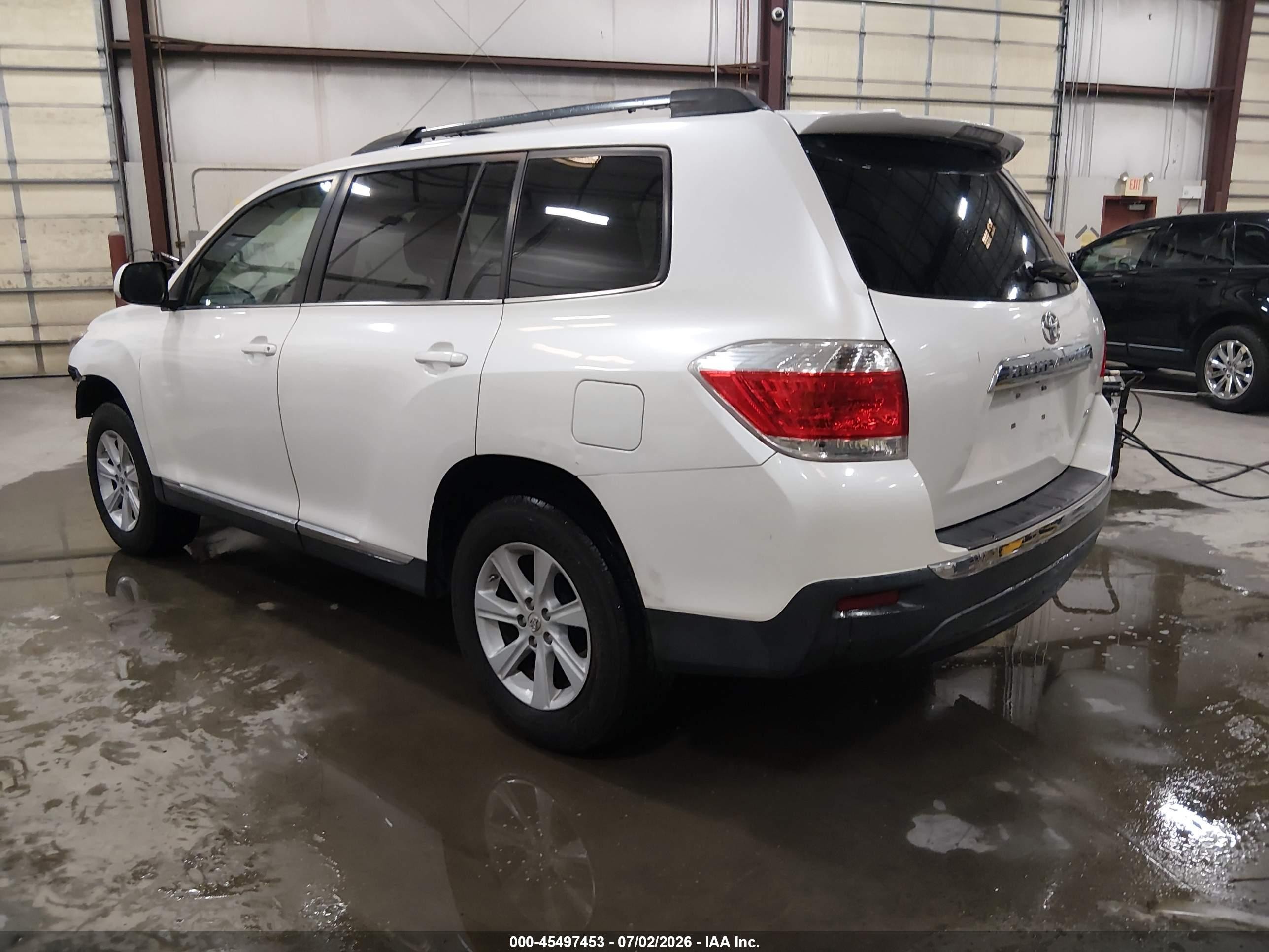 2012 Toyota Highlander Se V6 White vin: 5TDBK3EH8CS151172