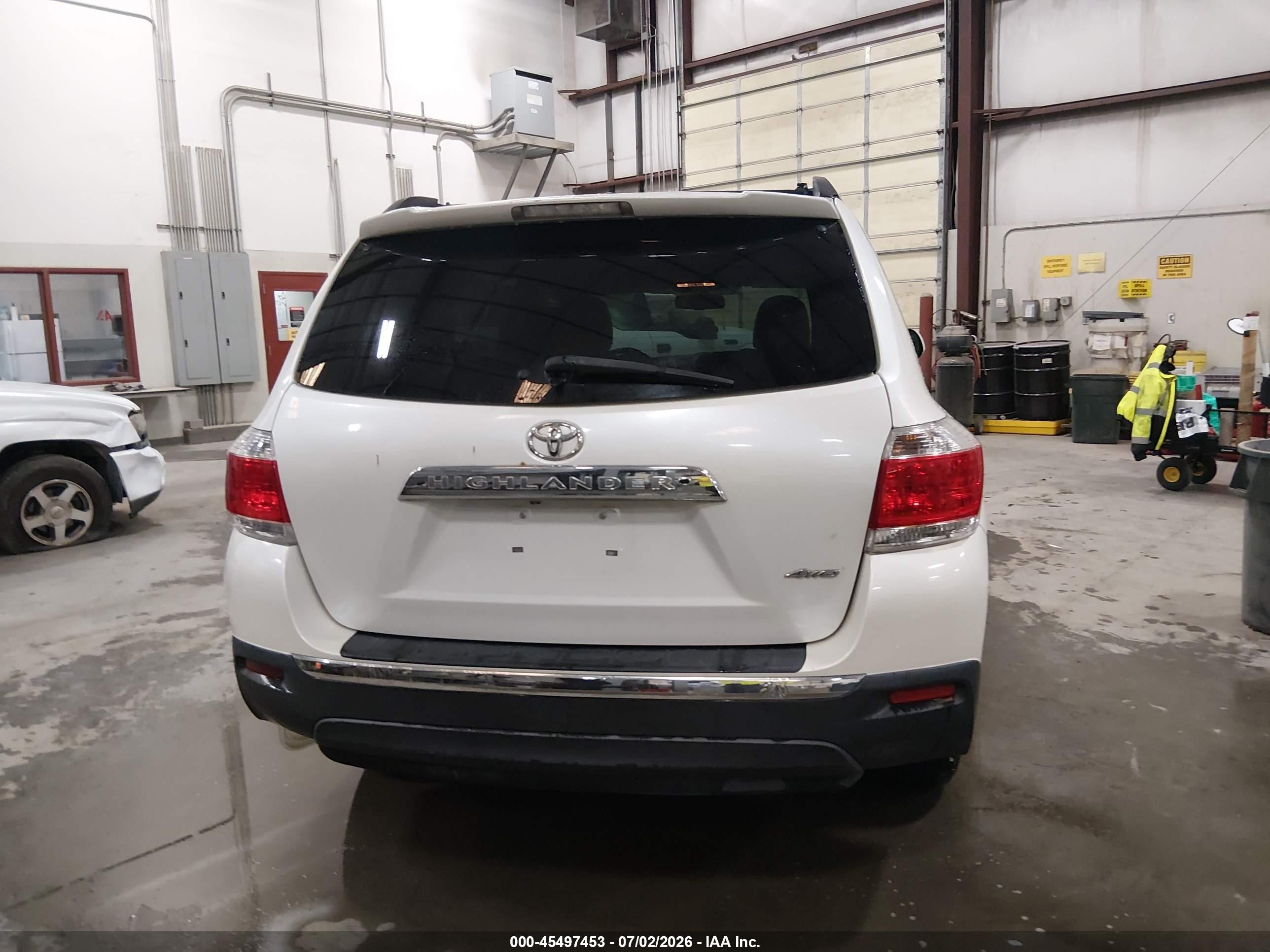 2012 Toyota Highlander Se V6 White vin: 5TDBK3EH8CS151172