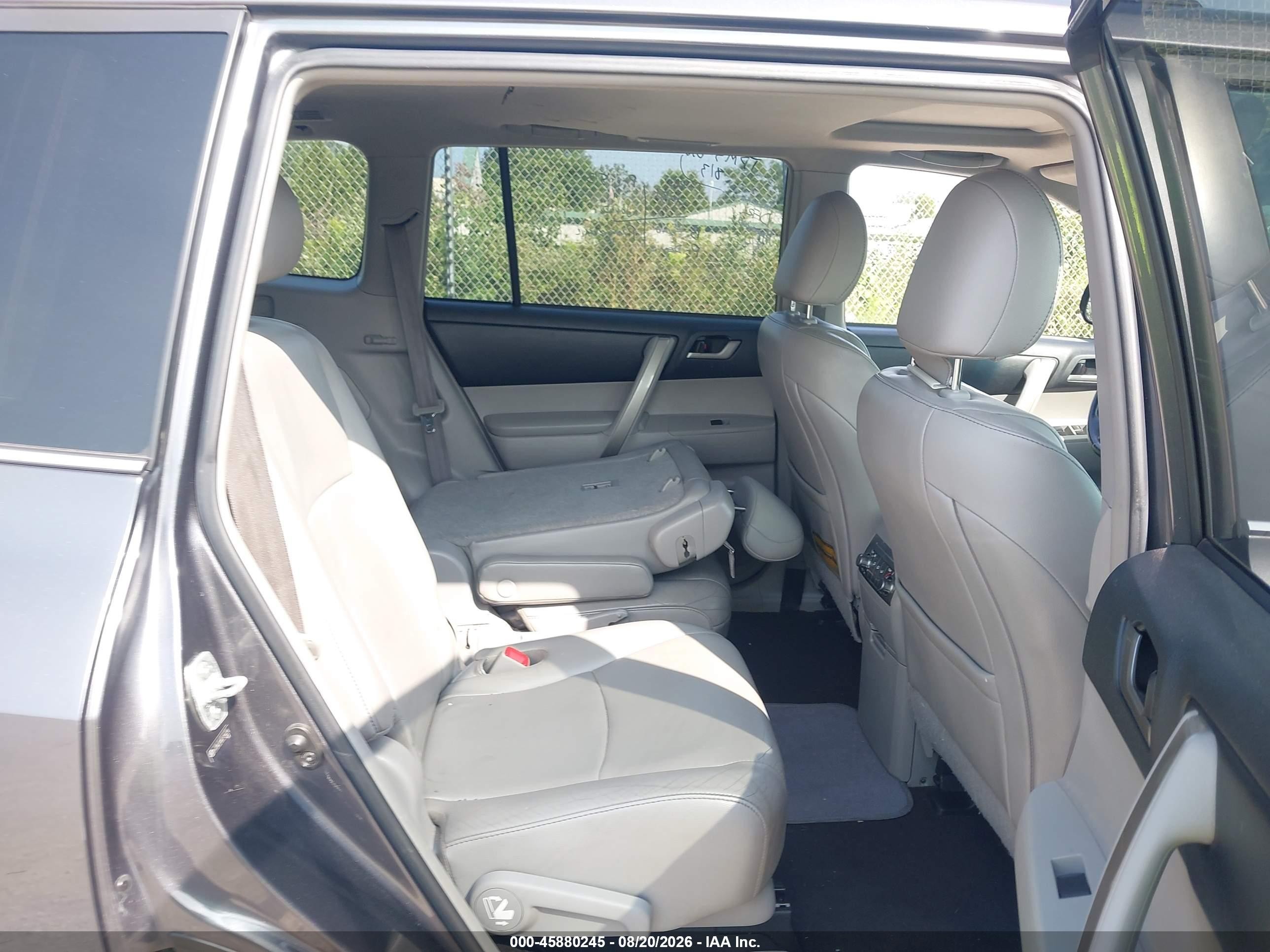 2012 Toyota Highlander Se V6 Gray vin: 5TDBK3EH8CS156324
