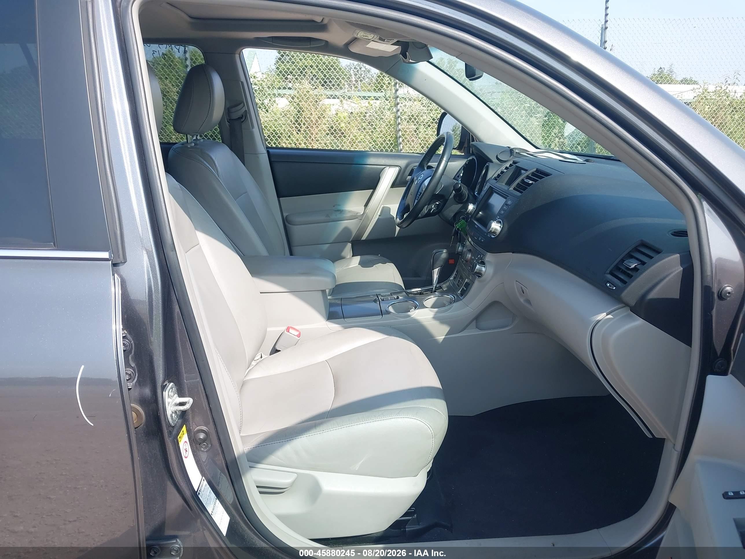 2012 Toyota Highlander Se V6 Gray vin: 5TDBK3EH8CS156324