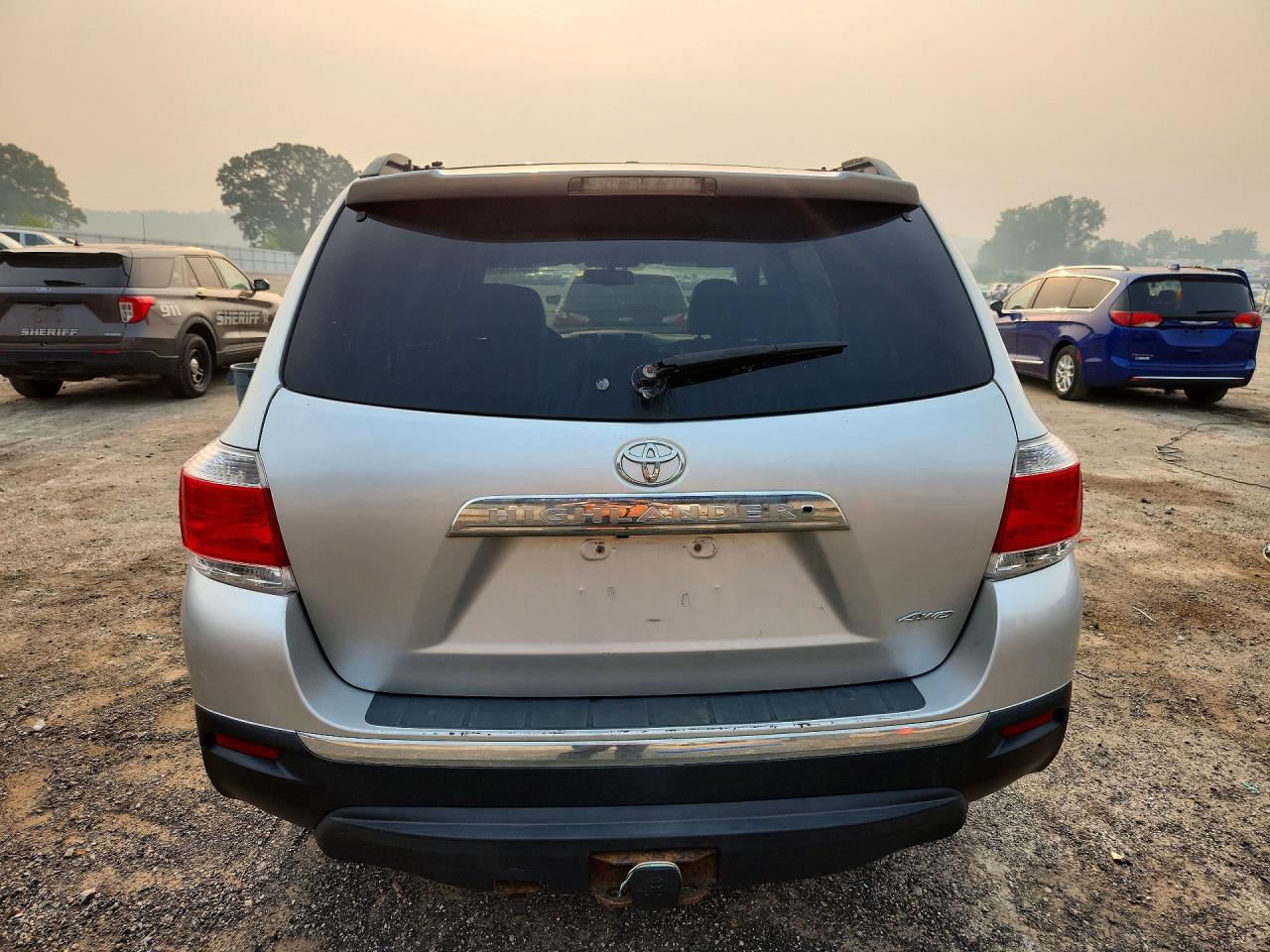 2012 Toyota Highlander Se Серебряный vin: 5TDBK3EH8CS156839