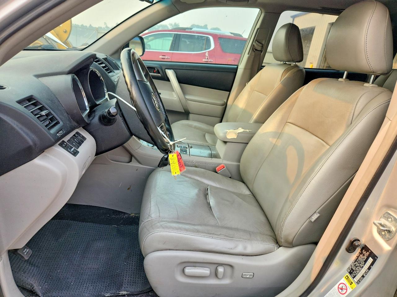 2012 Toyota Highlander Se Серебряный vin: 5TDBK3EH8CS156839