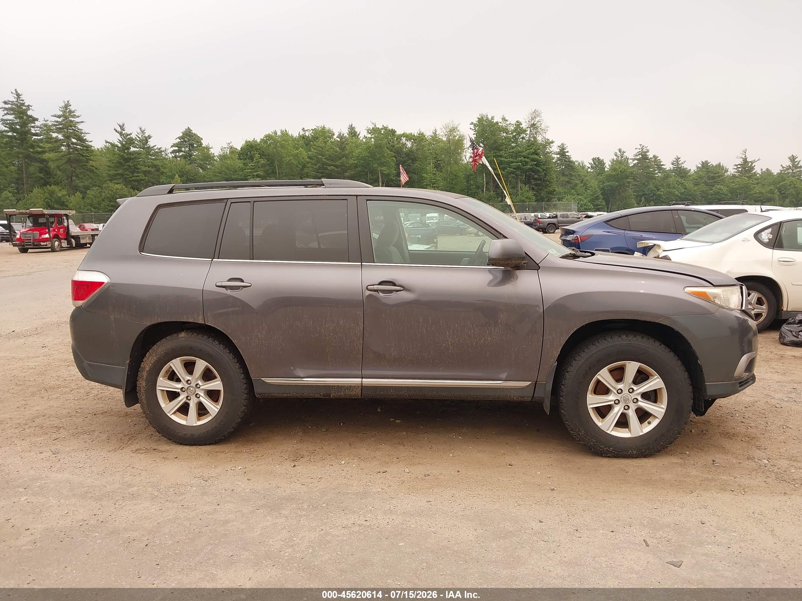 2012 Toyota Highlander Base V6 Gray vin: 5TDBK3EH8CS157229