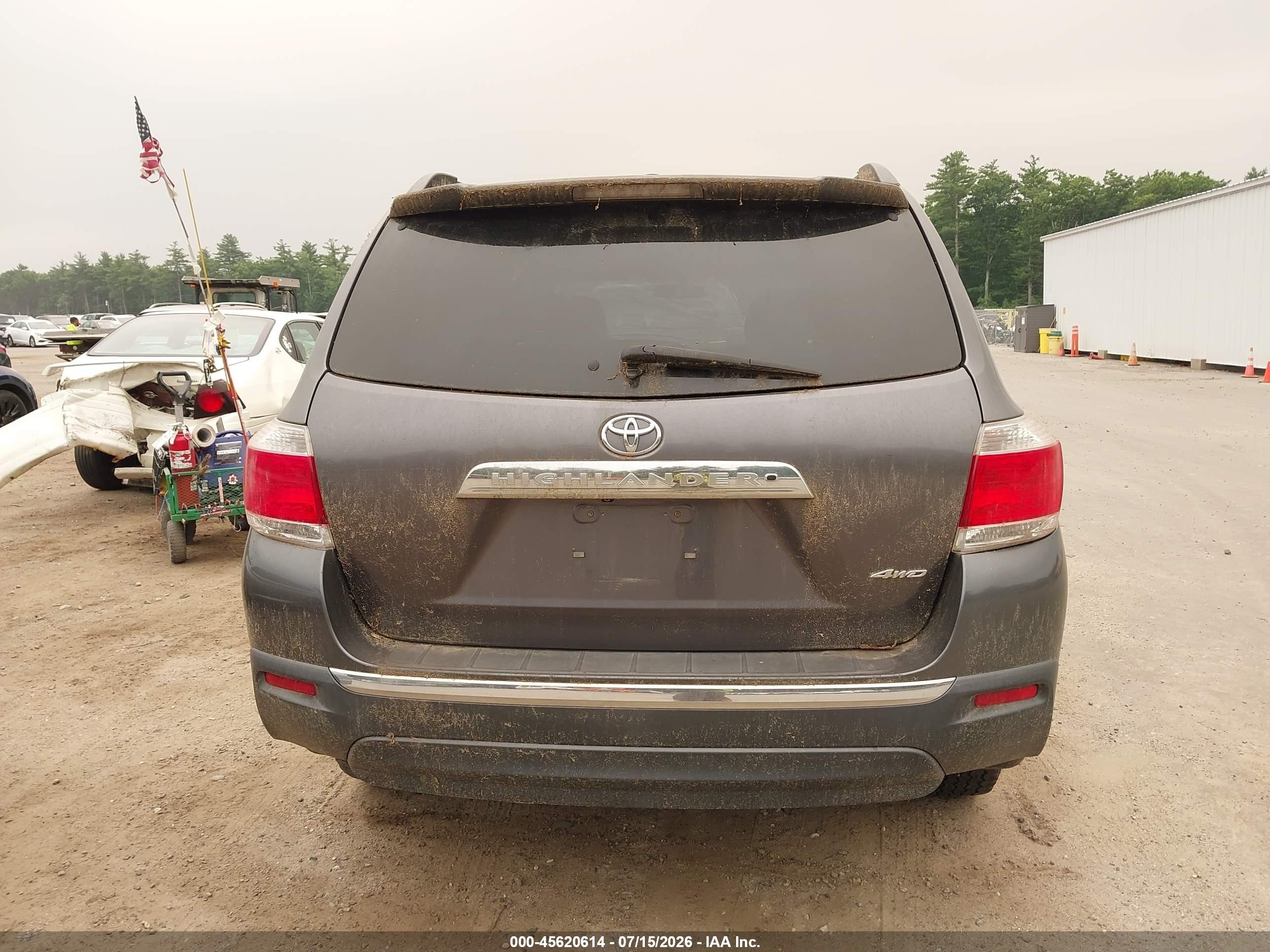 2012 Toyota Highlander Base V6 Gray vin: 5TDBK3EH8CS157229