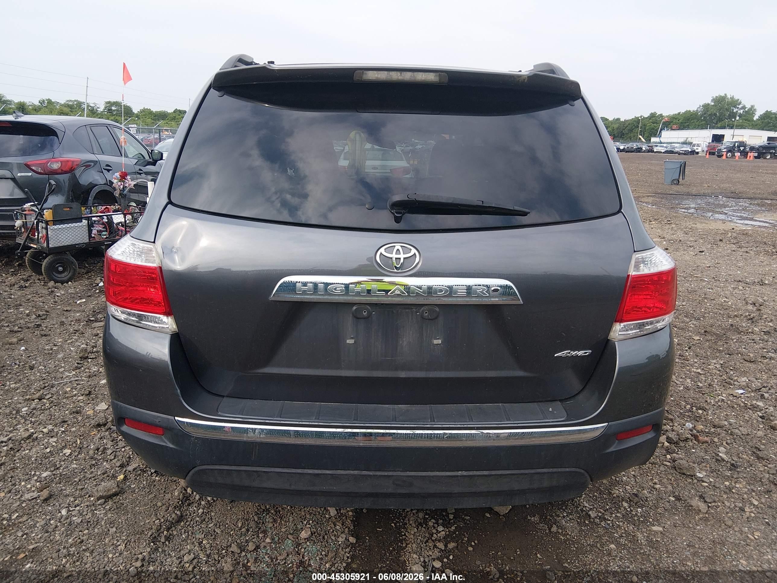 2013 Toyota Highlander Se V6 Gray vin: 5TDBK3EH8DS186389