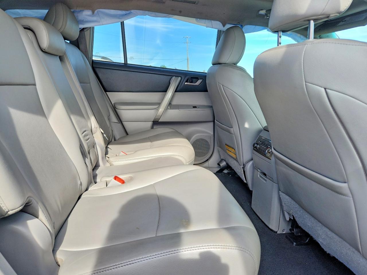 2013 Toyota Highlander Se White vin: 5TDBK3EH8DS189695