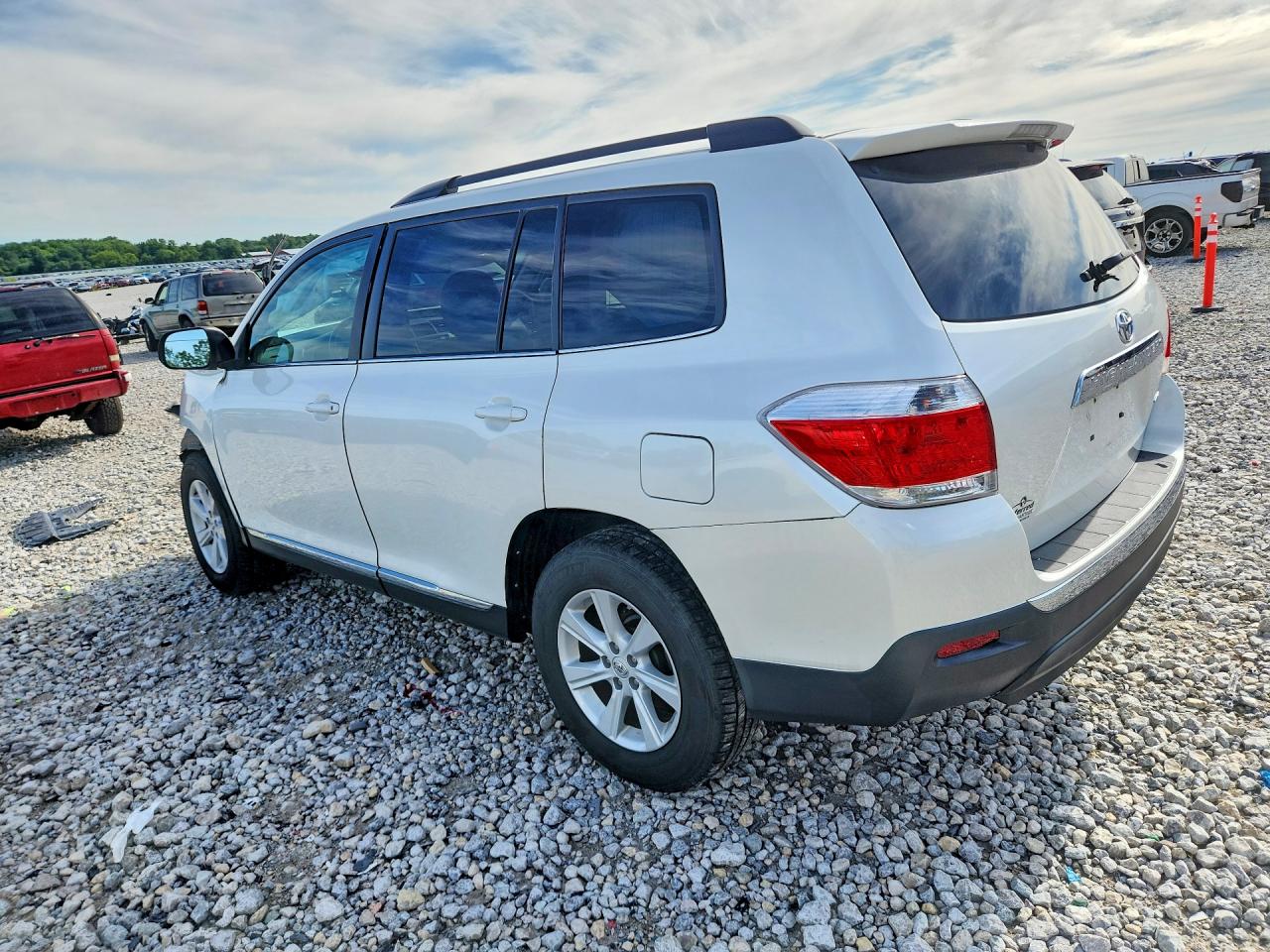 2013 Toyota Highlander Se White vin: 5TDBK3EH8DS189695