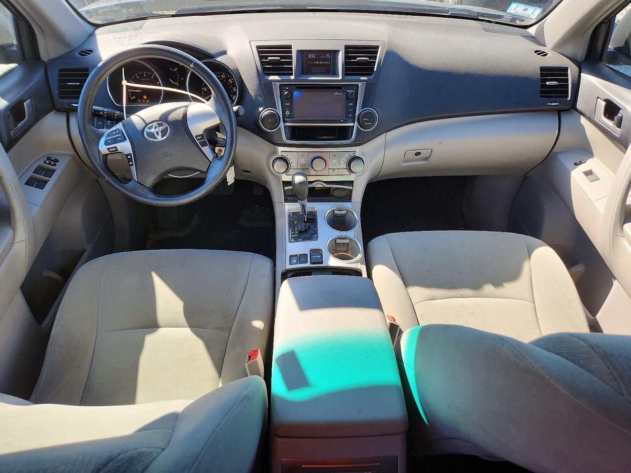 2013 Toyota Highlander Plus Gray vin: 5TDBK3EH8DS197361