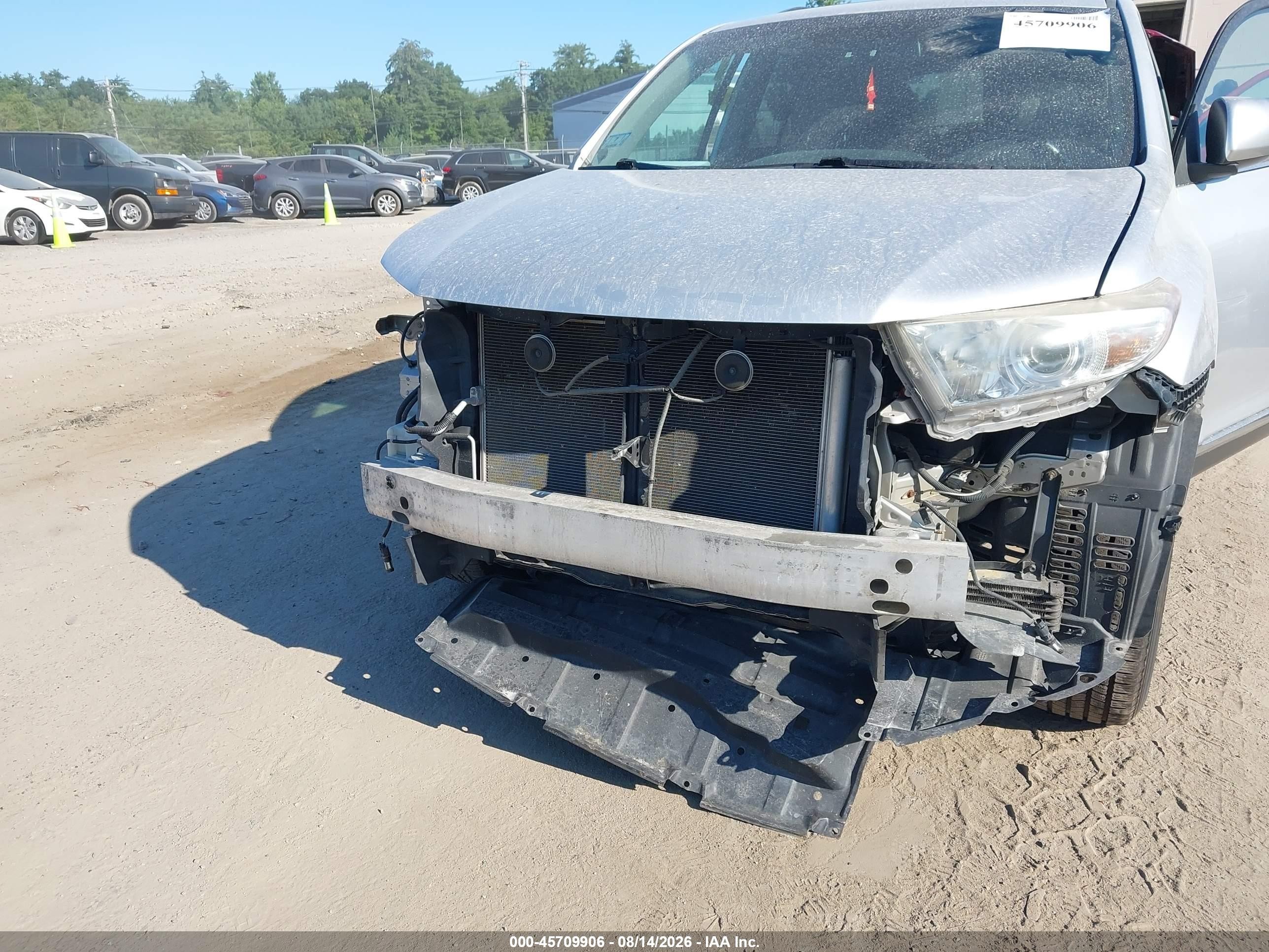 2013 Toyota Highlander Se V6 Серебряный vin: 5TDBK3EH8DS197683