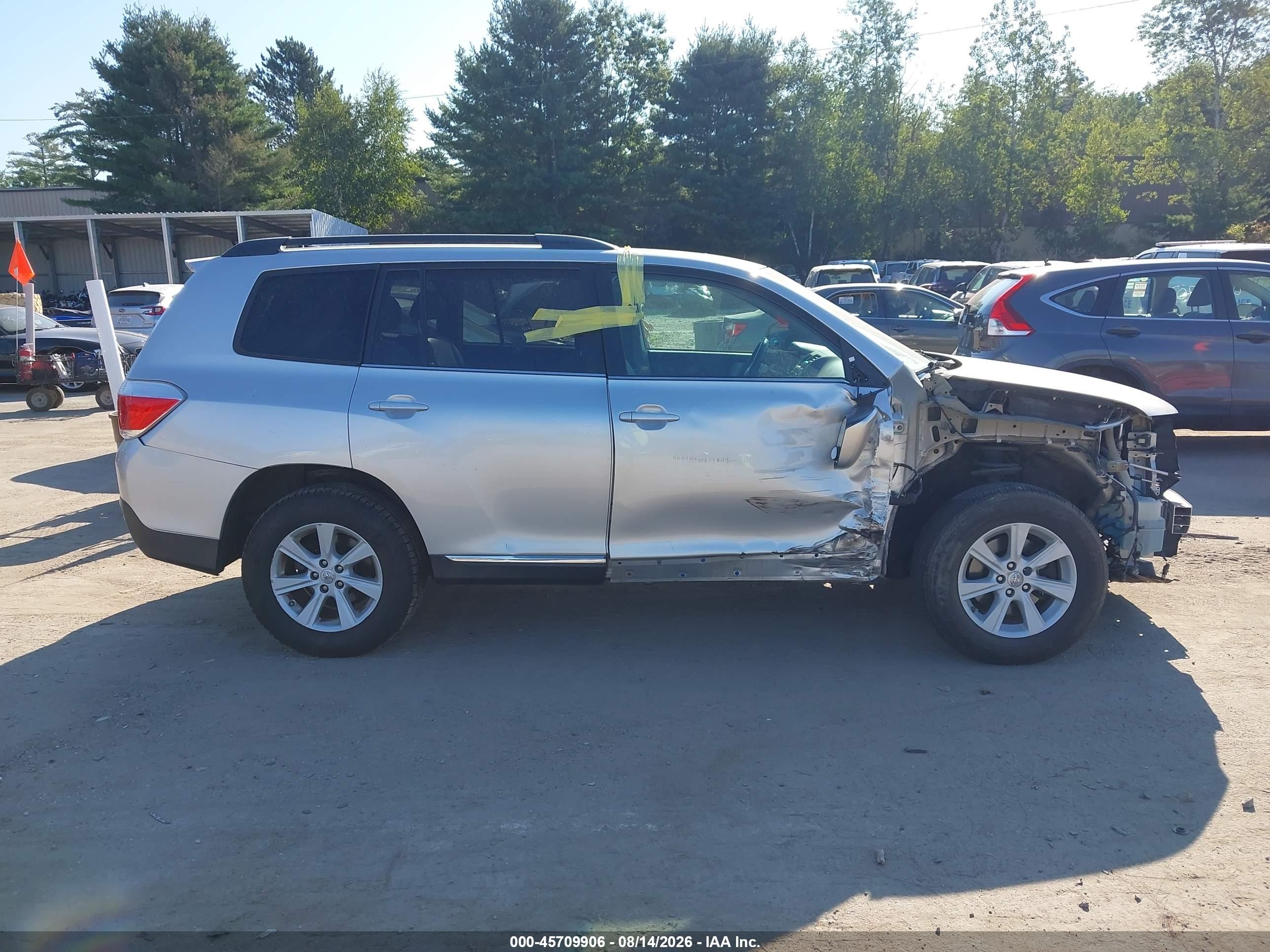 2013 Toyota Highlander Se V6 Серебряный vin: 5TDBK3EH8DS197683