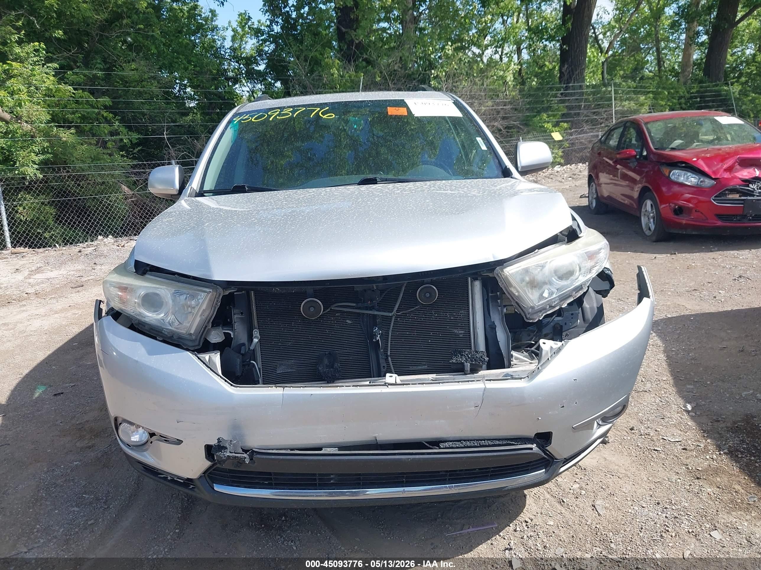 2013 Toyota Highlander Se V6 Серебряный vin: 5TDBK3EH8DS198400