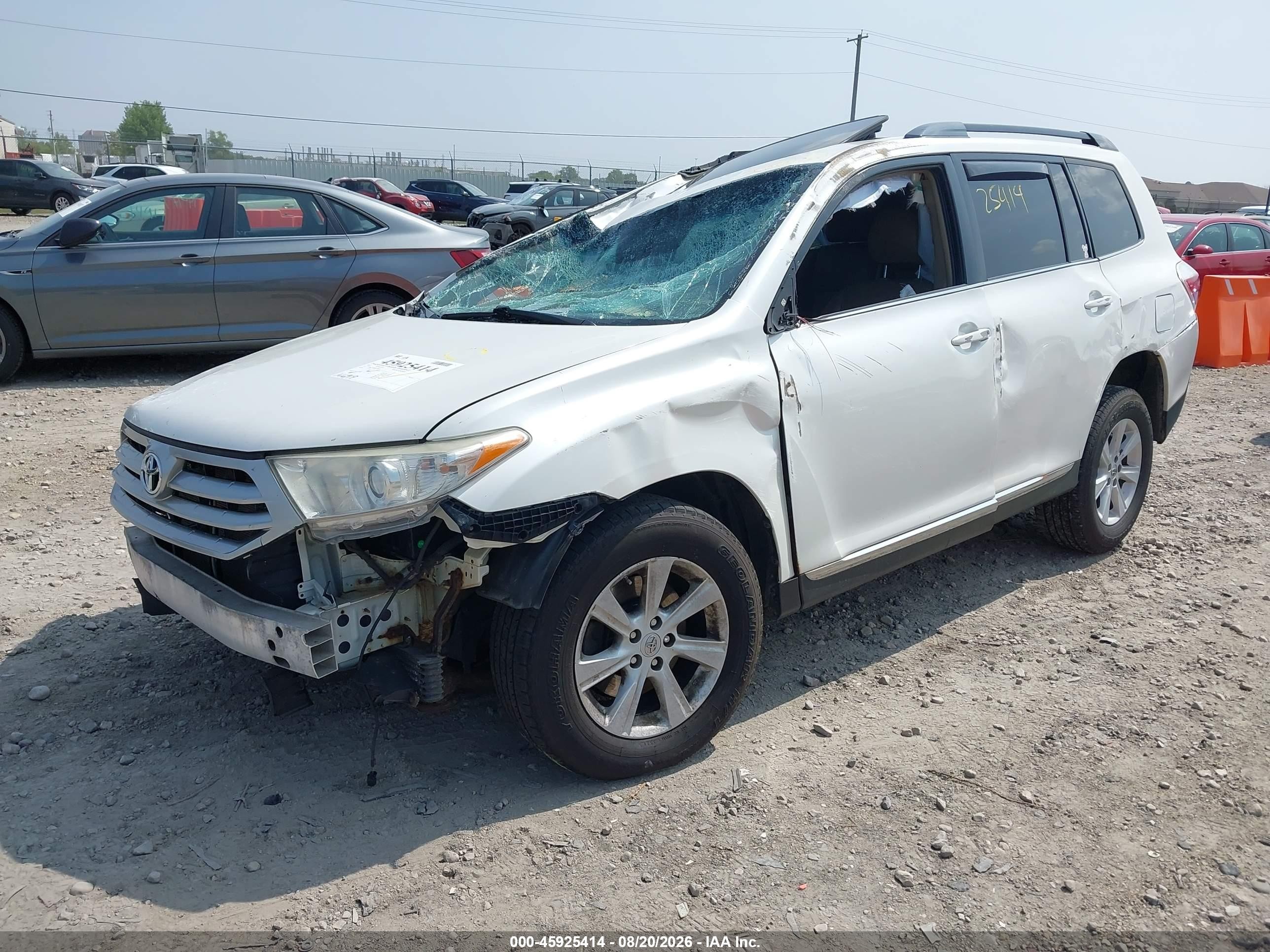 2013 Toyota Highlander Se V6 White vin: 5TDBK3EH8DS236448