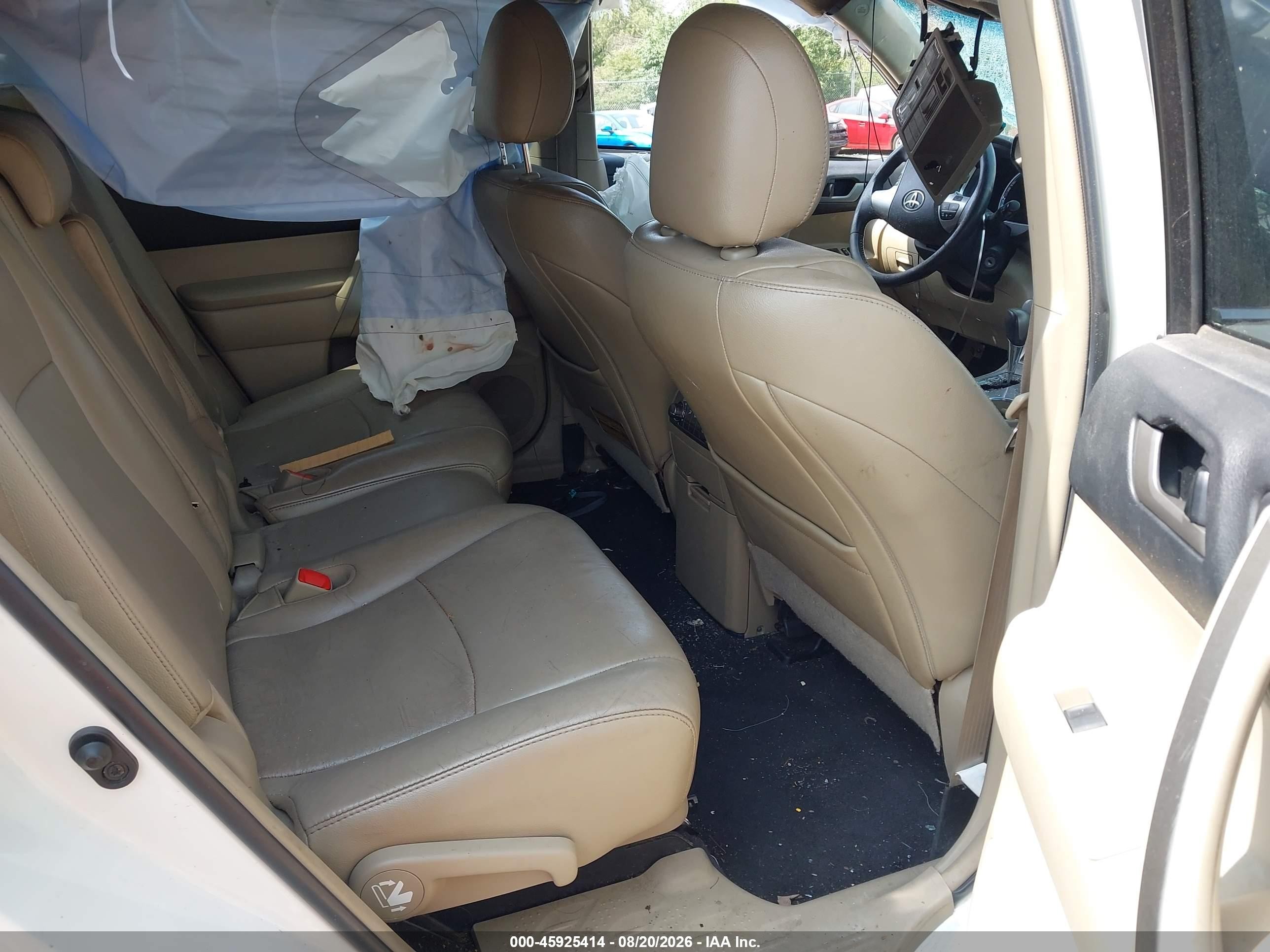 2013 Toyota Highlander Se V6 White vin: 5TDBK3EH8DS236448