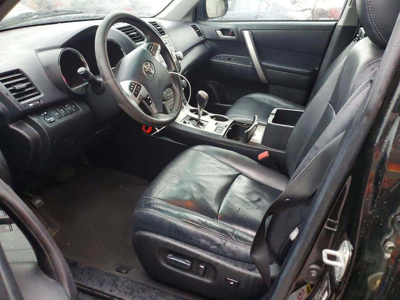 2013 Toyota Highlander Base Black vin: 5TDBK3EH8DS251113