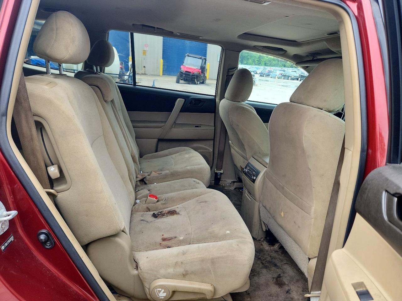 2010 Toyota Highlander Base Burgundy vin: 5TDBK3EH9AS004999