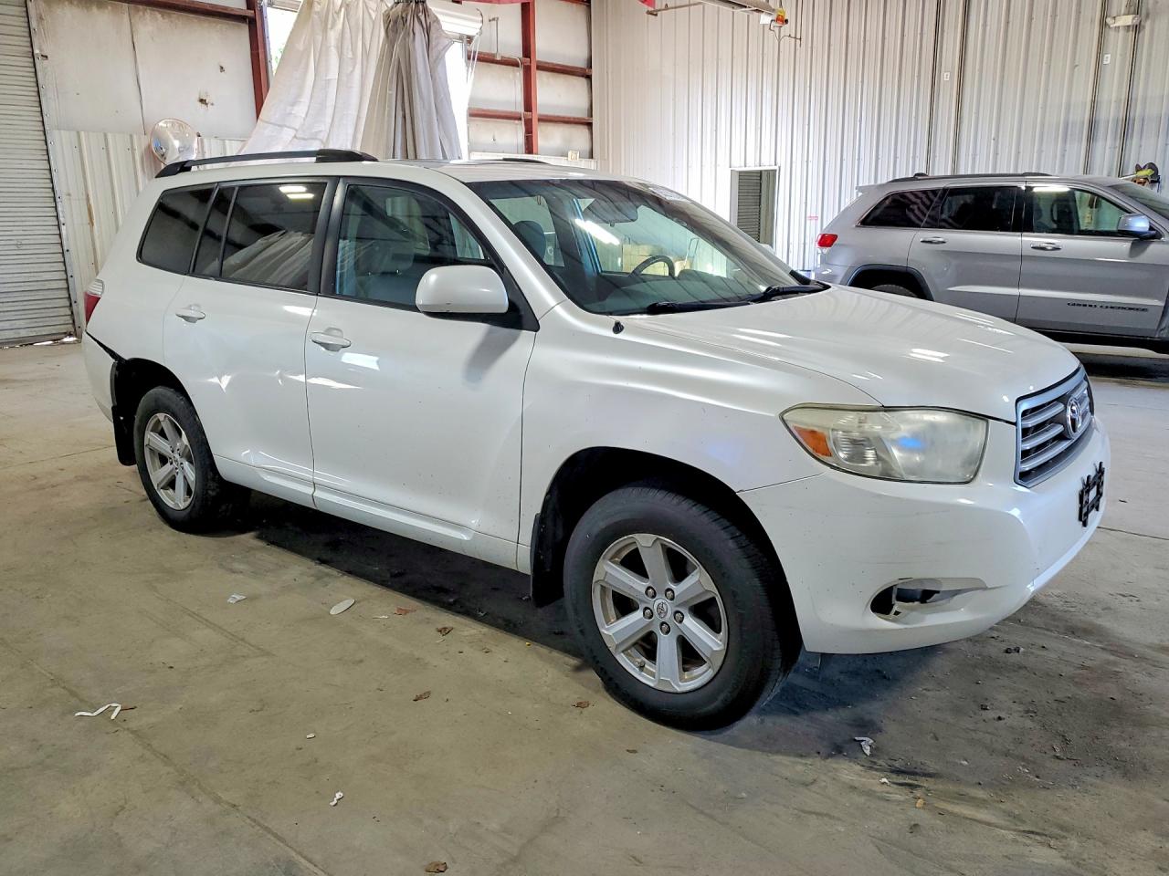 2010 Toyota Highlander Base White vin: 5TDBK3EH9AS006297