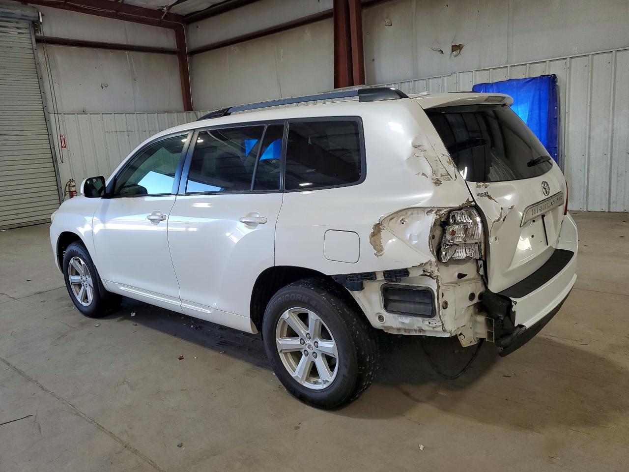 2010 Toyota Highlander Base White vin: 5TDBK3EH9AS006297
