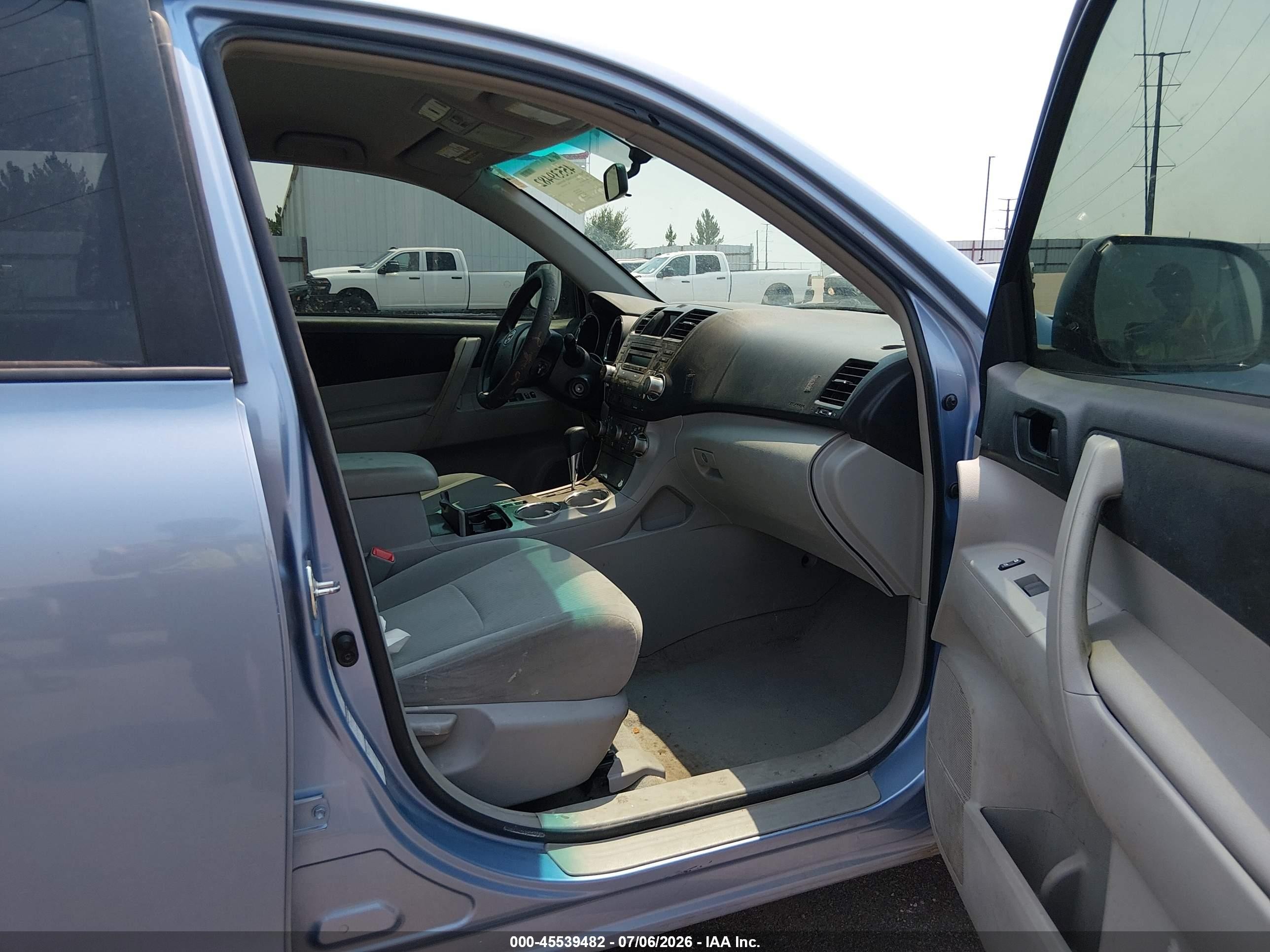 2010 Toyota Highlander Base V6 Синий vin: 5TDBK3EH9AS011628