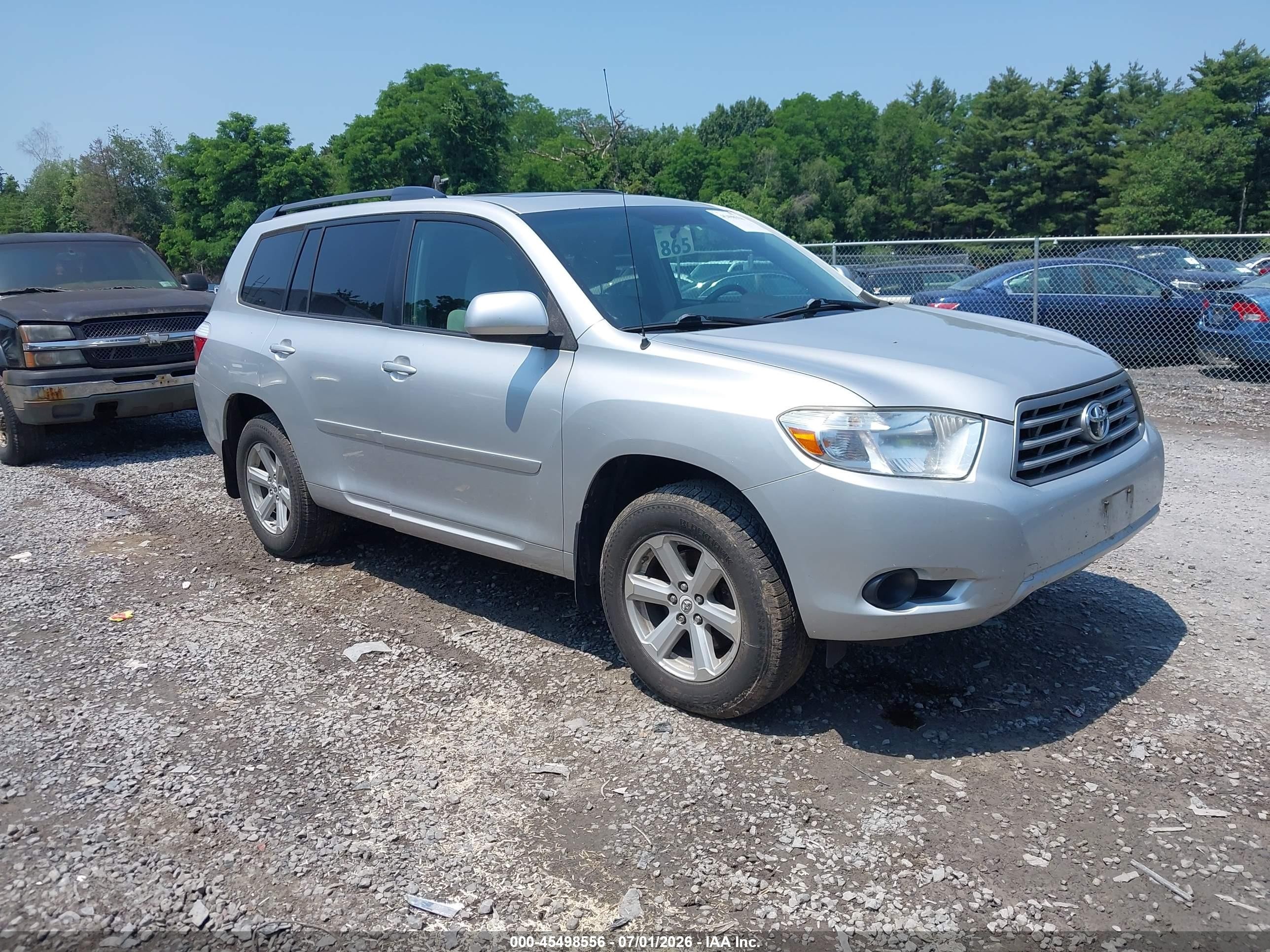 2010 Toyota Highlander Base V6 Silver vin: 5TDBK3EH9AS011709