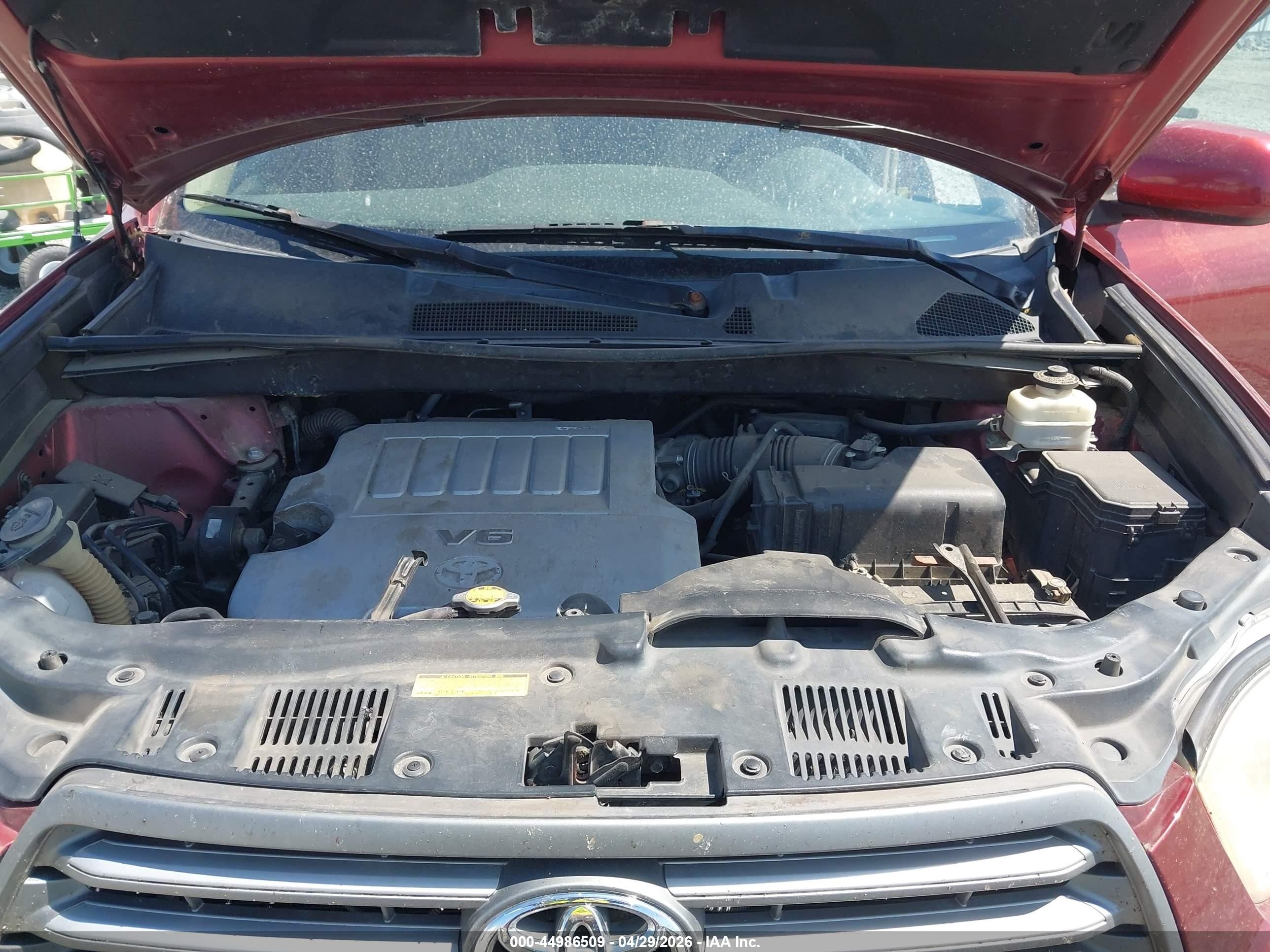 2010 Toyota Highlander Base V6 Maroon vin: 5TDBK3EH9AS040000