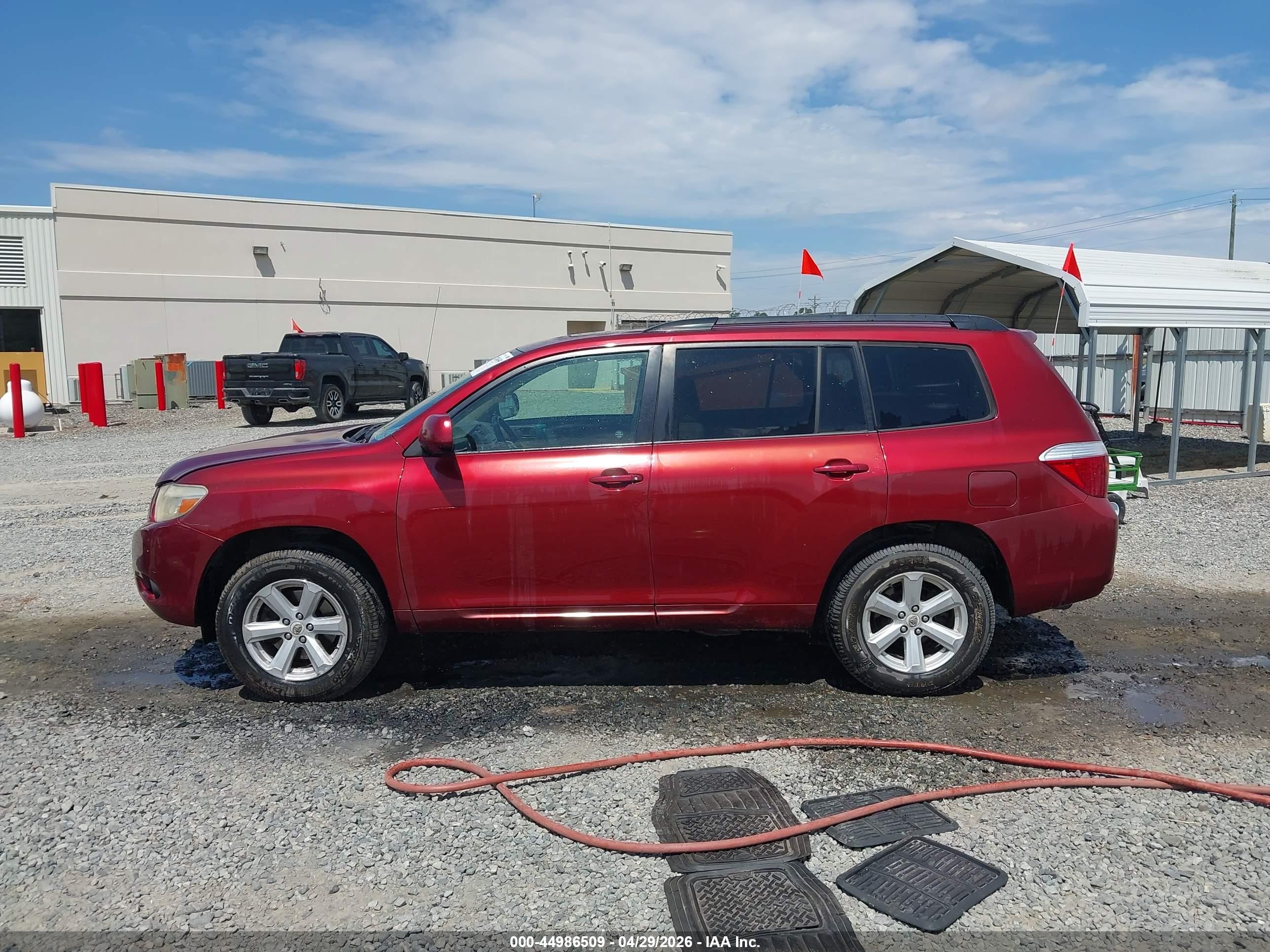 2010 Toyota Highlander Base V6 Maroon vin: 5TDBK3EH9AS040000