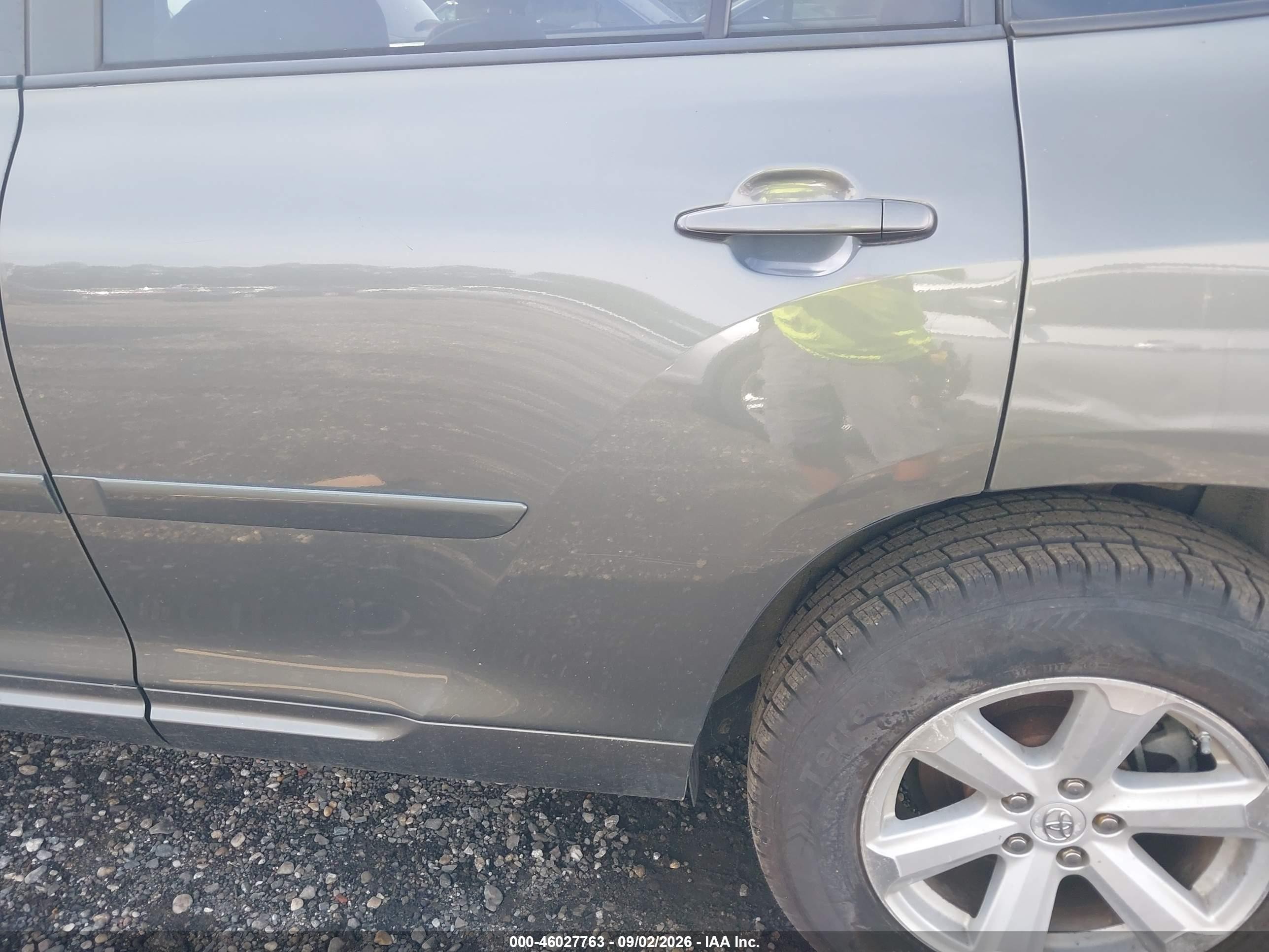 2010 Toyota Highlander Base V6 Gray vin: 5TDBK3EH9AS040305