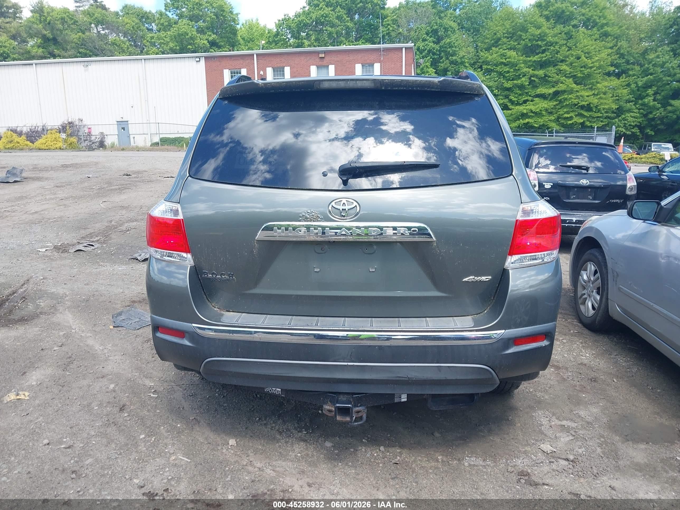 2011 Toyota Highlander Base V6 Зеленый vin: 5TDBK3EH9BS063178