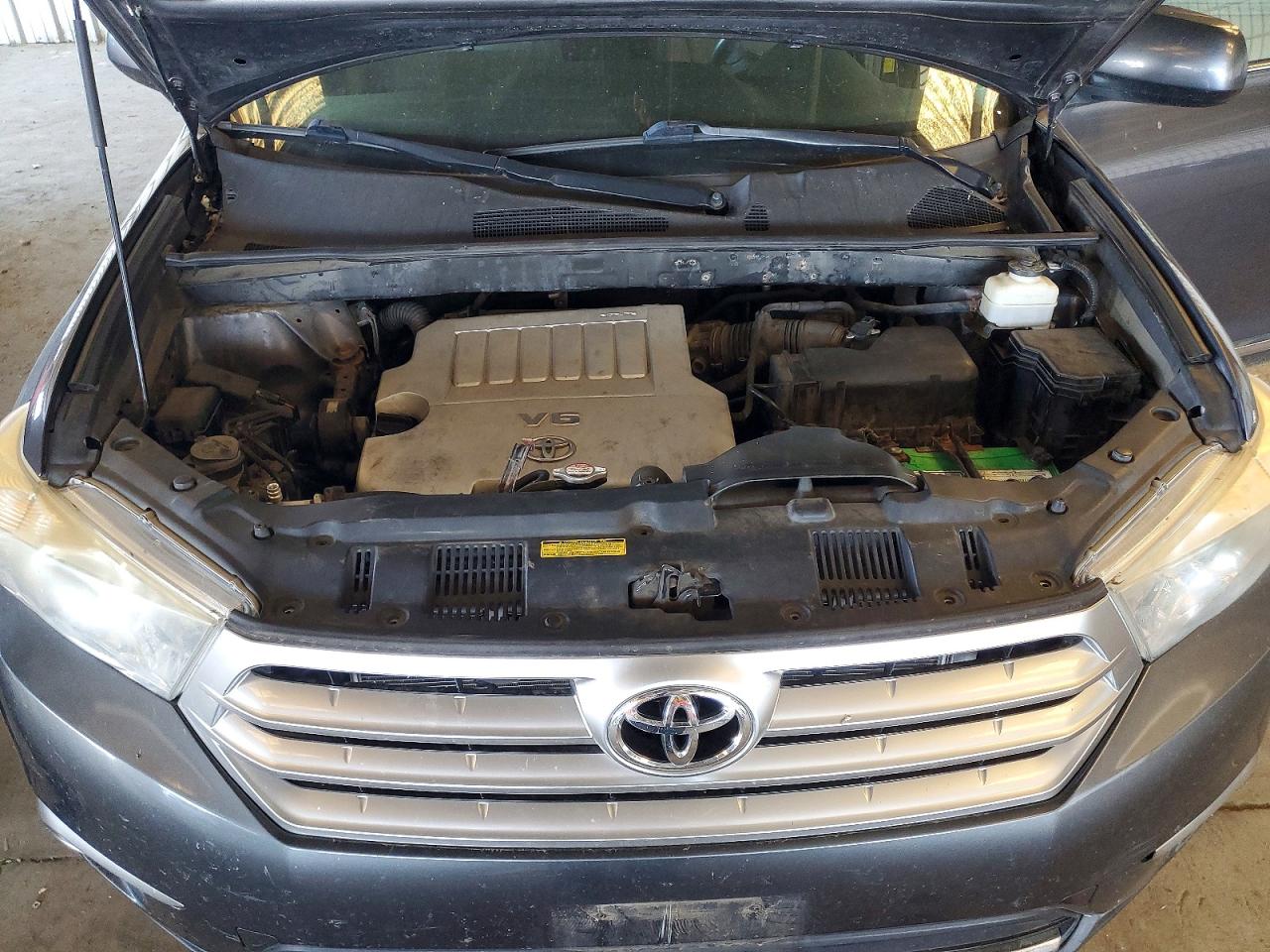 2011 Toyota Highlander Se Серый vin: 5TDBK3EH9BS065707
