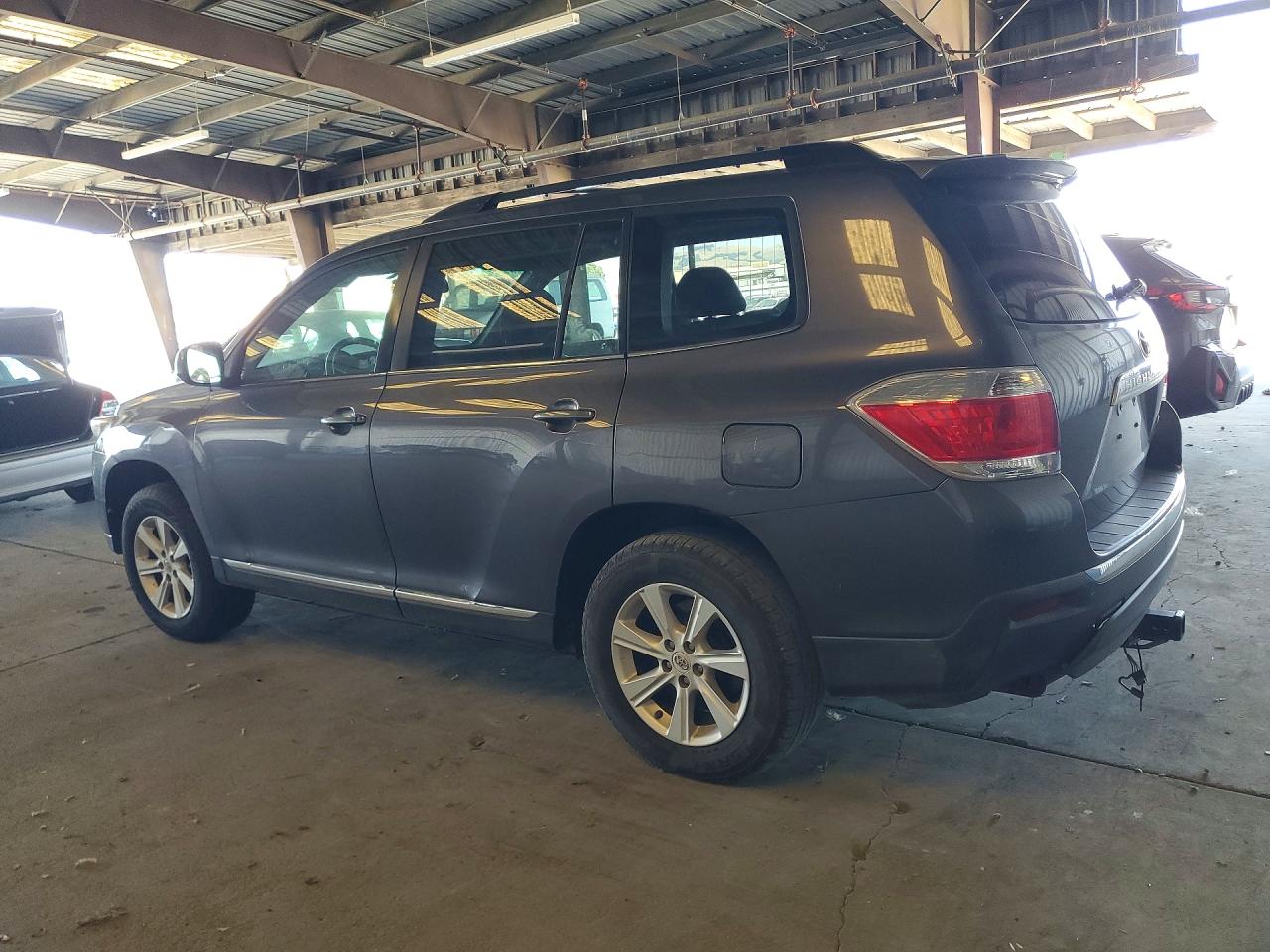 2011 Toyota Highlander Se Серый vin: 5TDBK3EH9BS065707