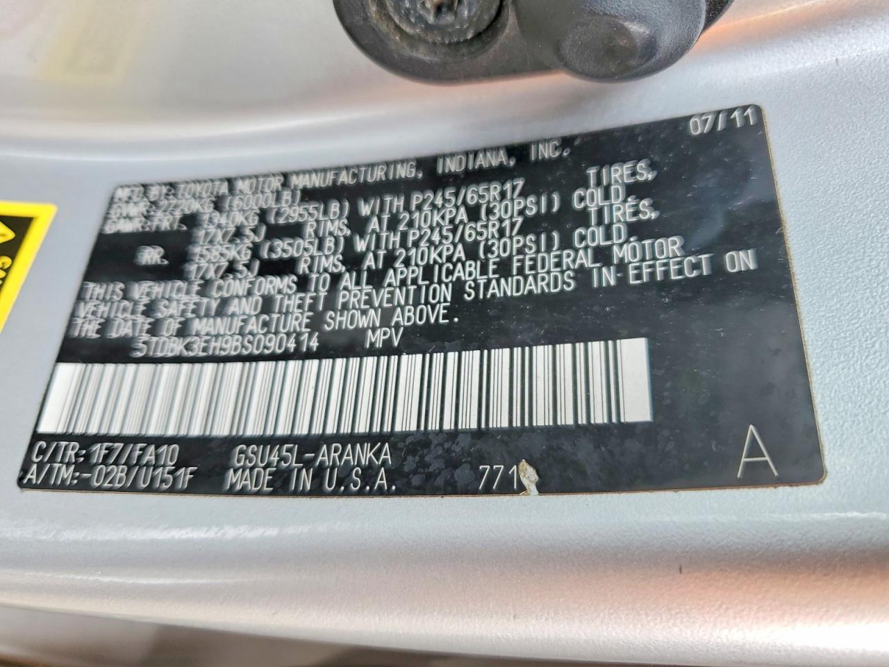 2011 Toyota Highlander Base Silver vin: 5TDBK3EH9BS090414