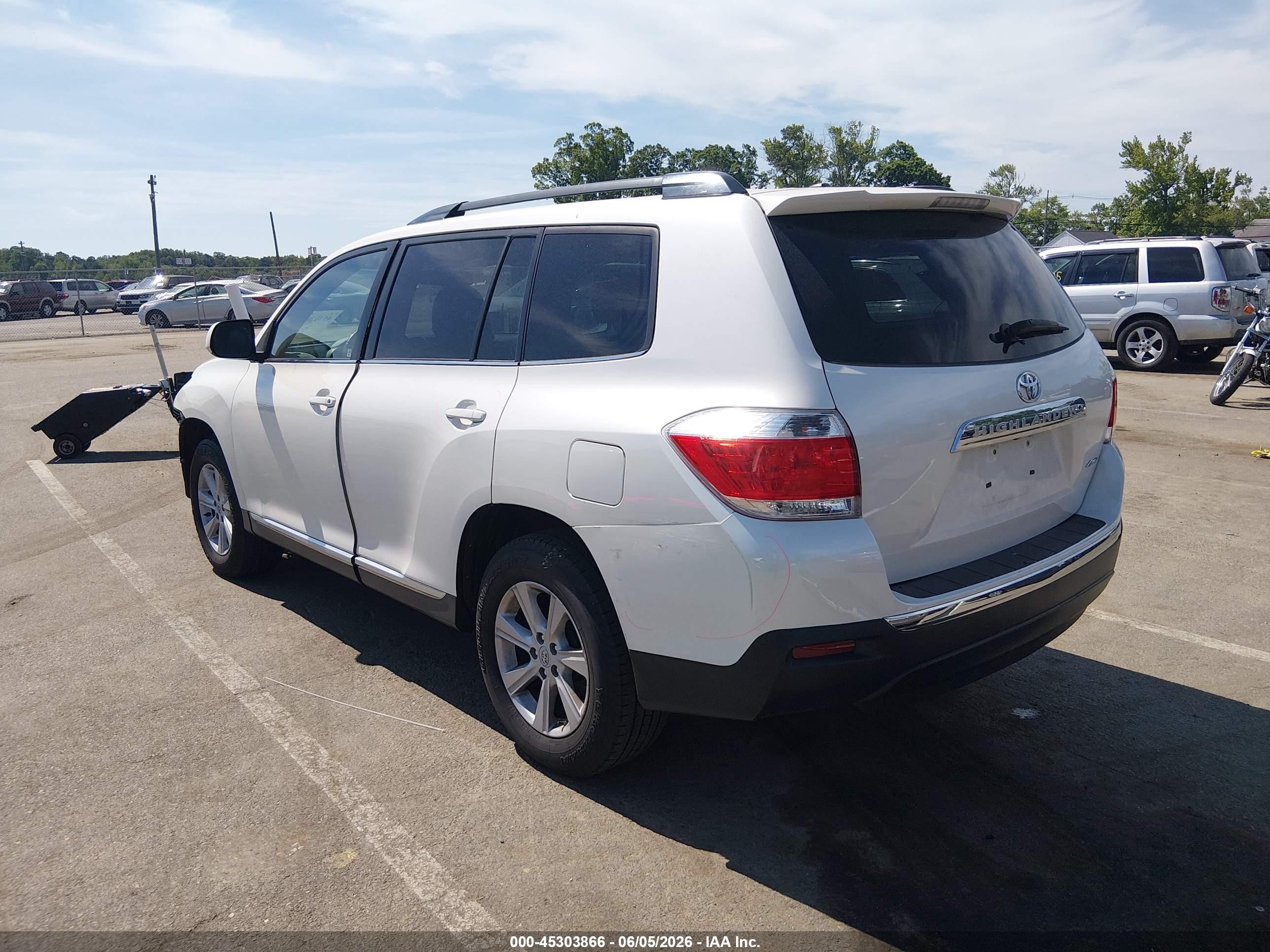 2012 Toyota Highlander Se V6 Белый vin: 5TDBK3EH9CS103650