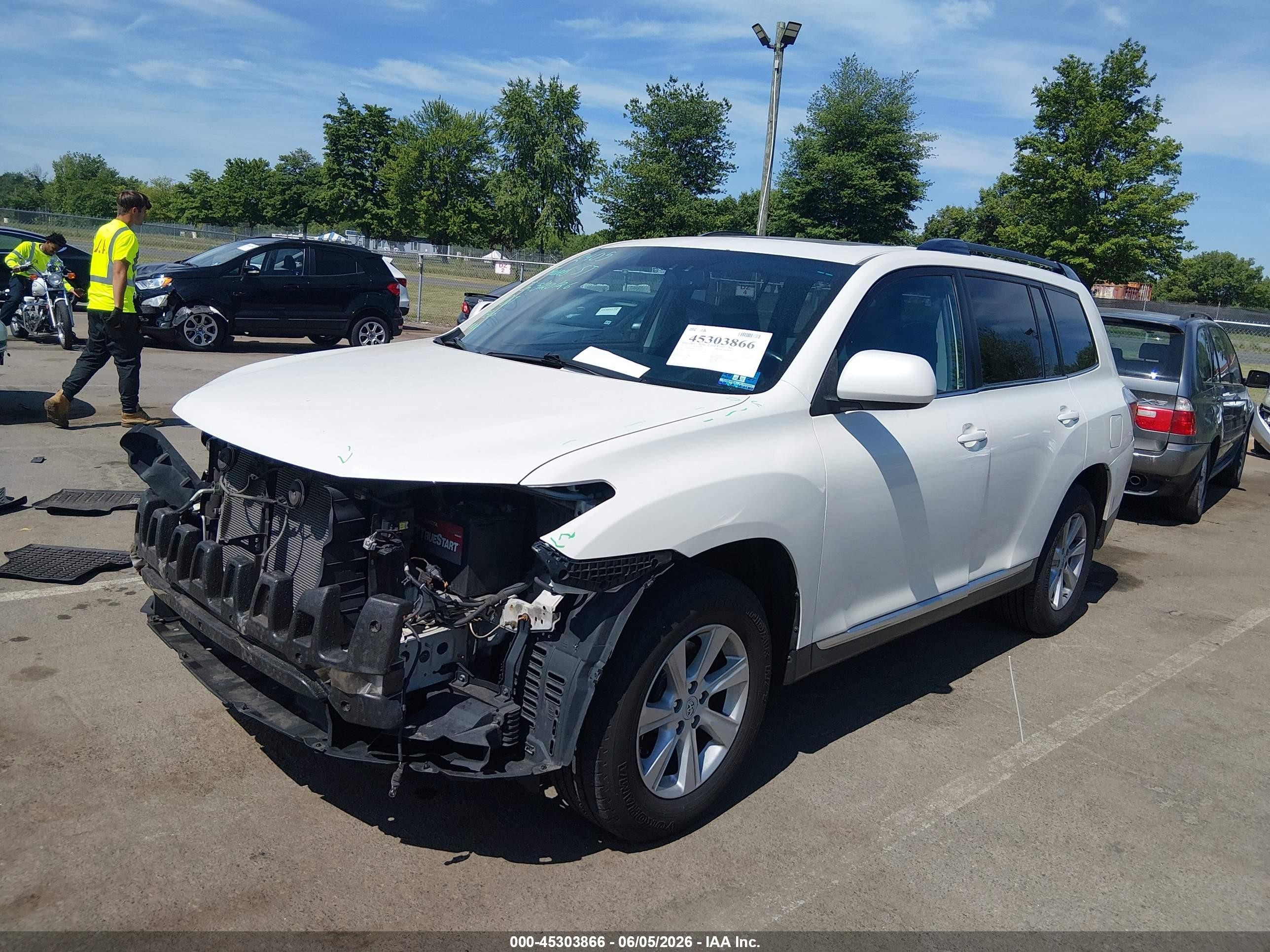 2012 Toyota Highlander Se V6 Белый vin: 5TDBK3EH9CS103650