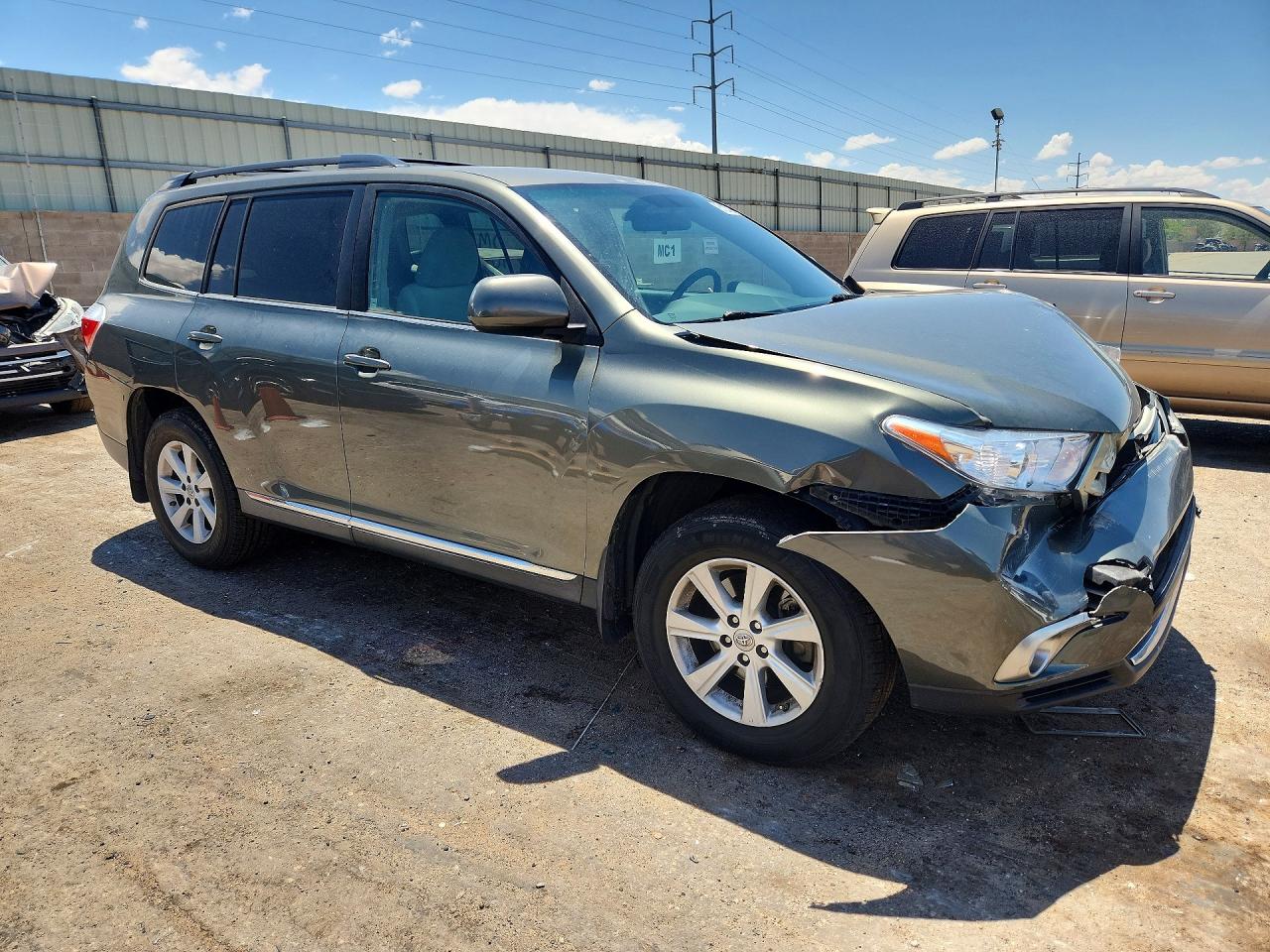 2012 Toyota Highlander Base Green vin: 5TDBK3EH9CS104281
