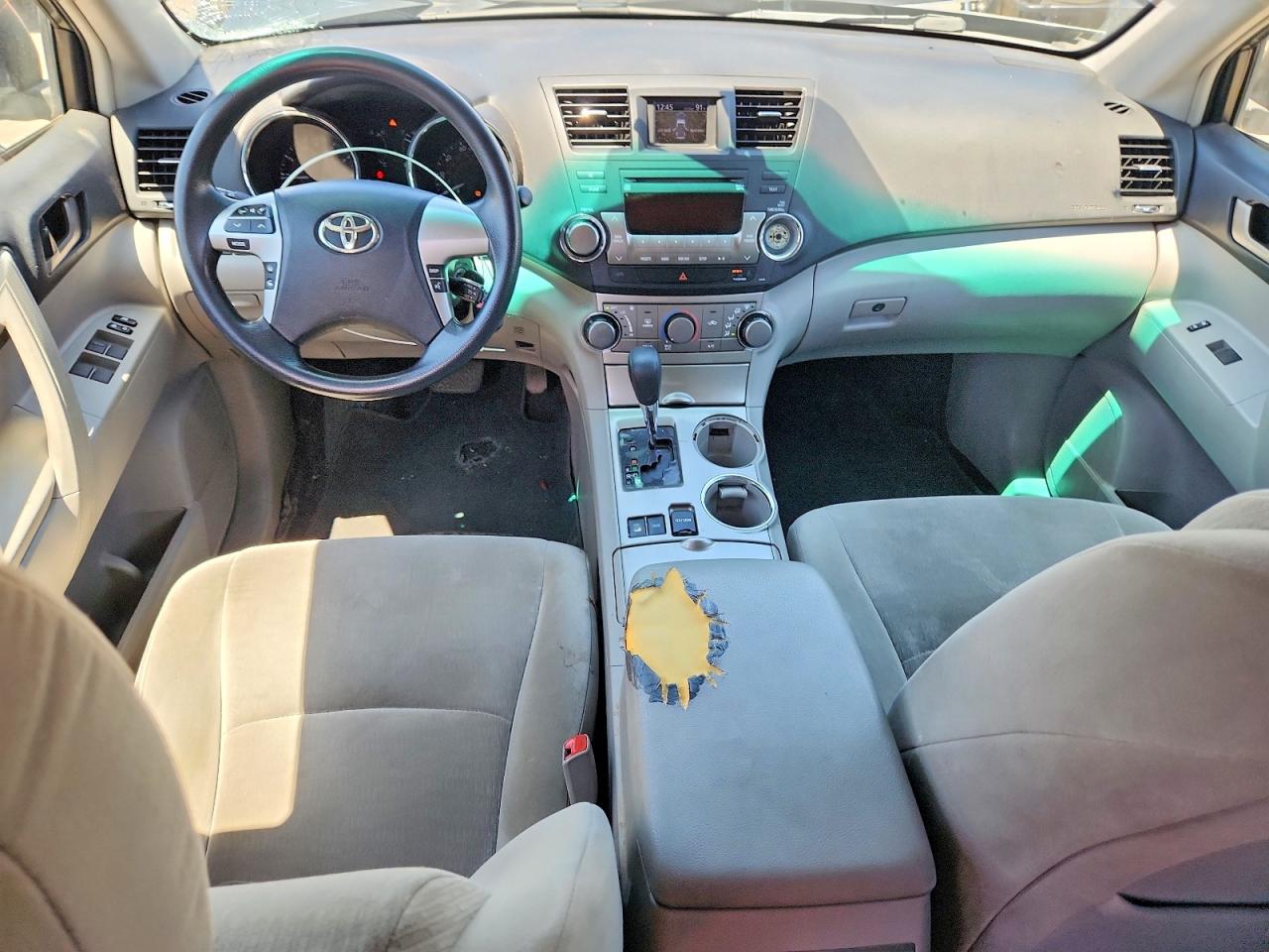 2012 Toyota Highlander Base Green vin: 5TDBK3EH9CS104281