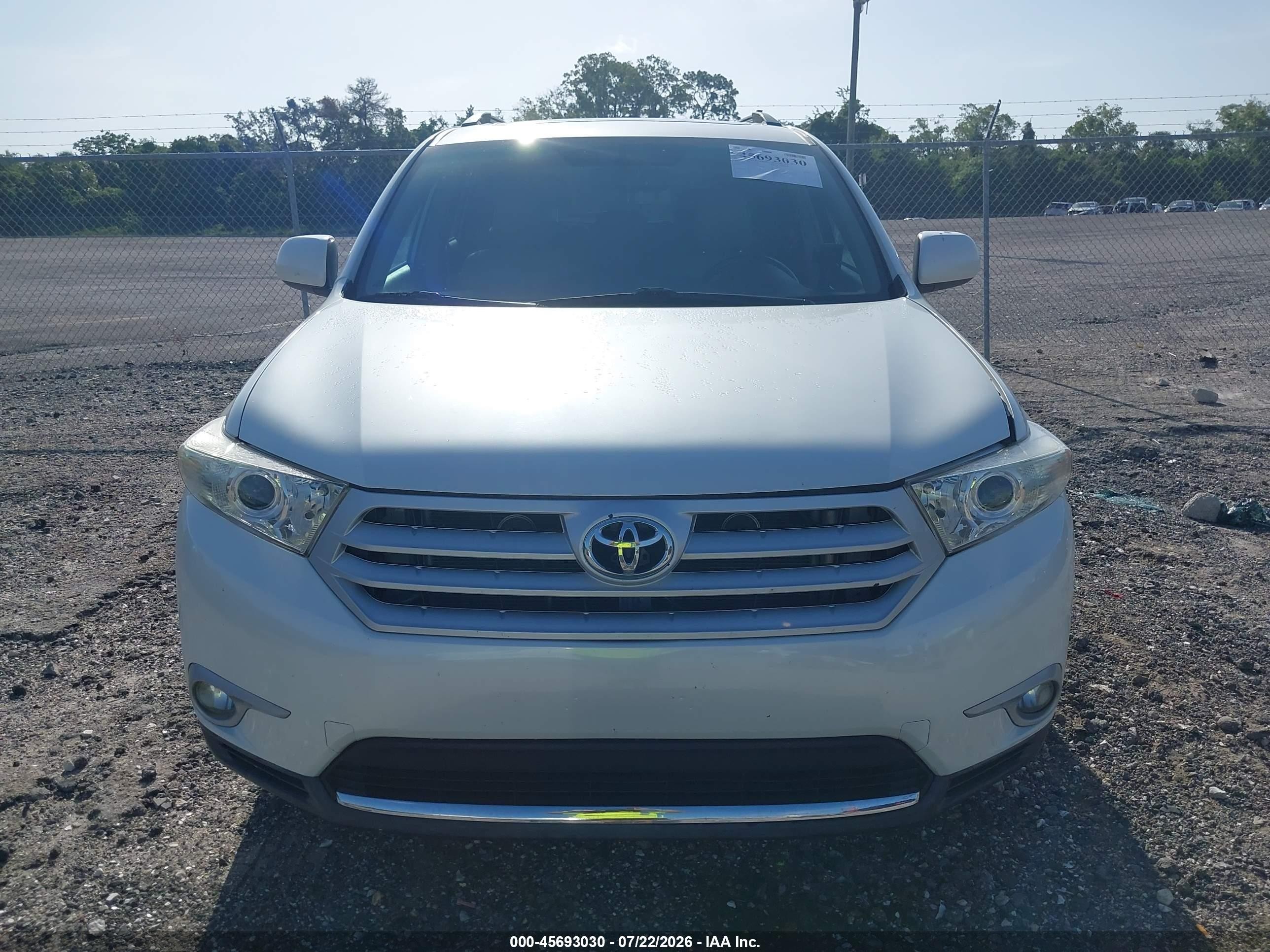 2012 Toyota Highlander Base V6/se V6 White vin: 5TDBK3EH9CS111764