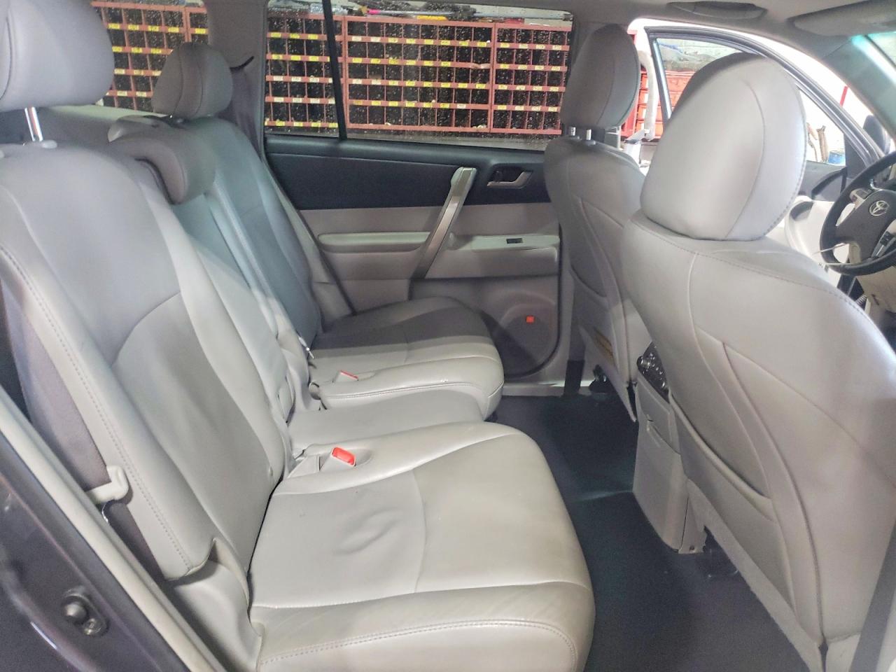 2012 Toyota Highlander Se Gray vin: 5TDBK3EH9CS157241