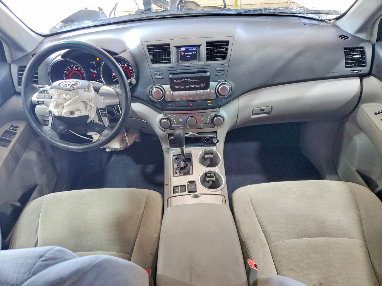 2012 Toyota Highlander Base Серебряный vin: 5TDBK3EH9CS165453