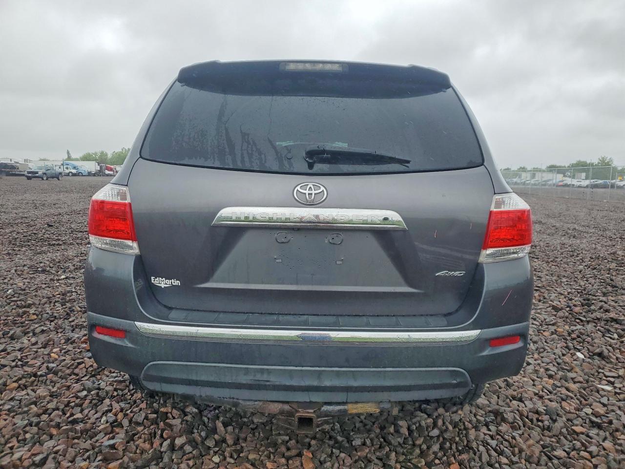 2012 Toyota Highlander Base Gray vin: 5TDBK3EH9CS167400